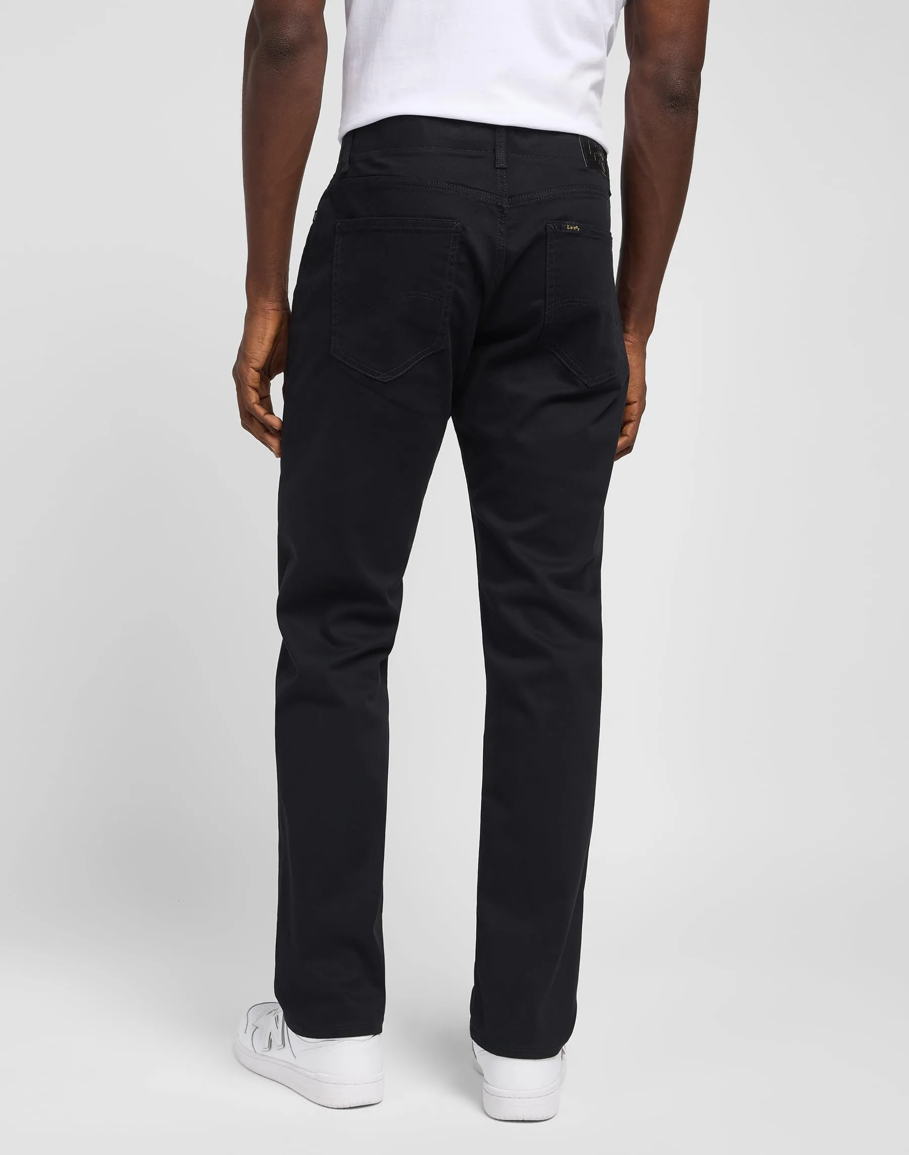 Lee Extreme Motion Men's Regular Straight Jeans - Nero - immagine 2