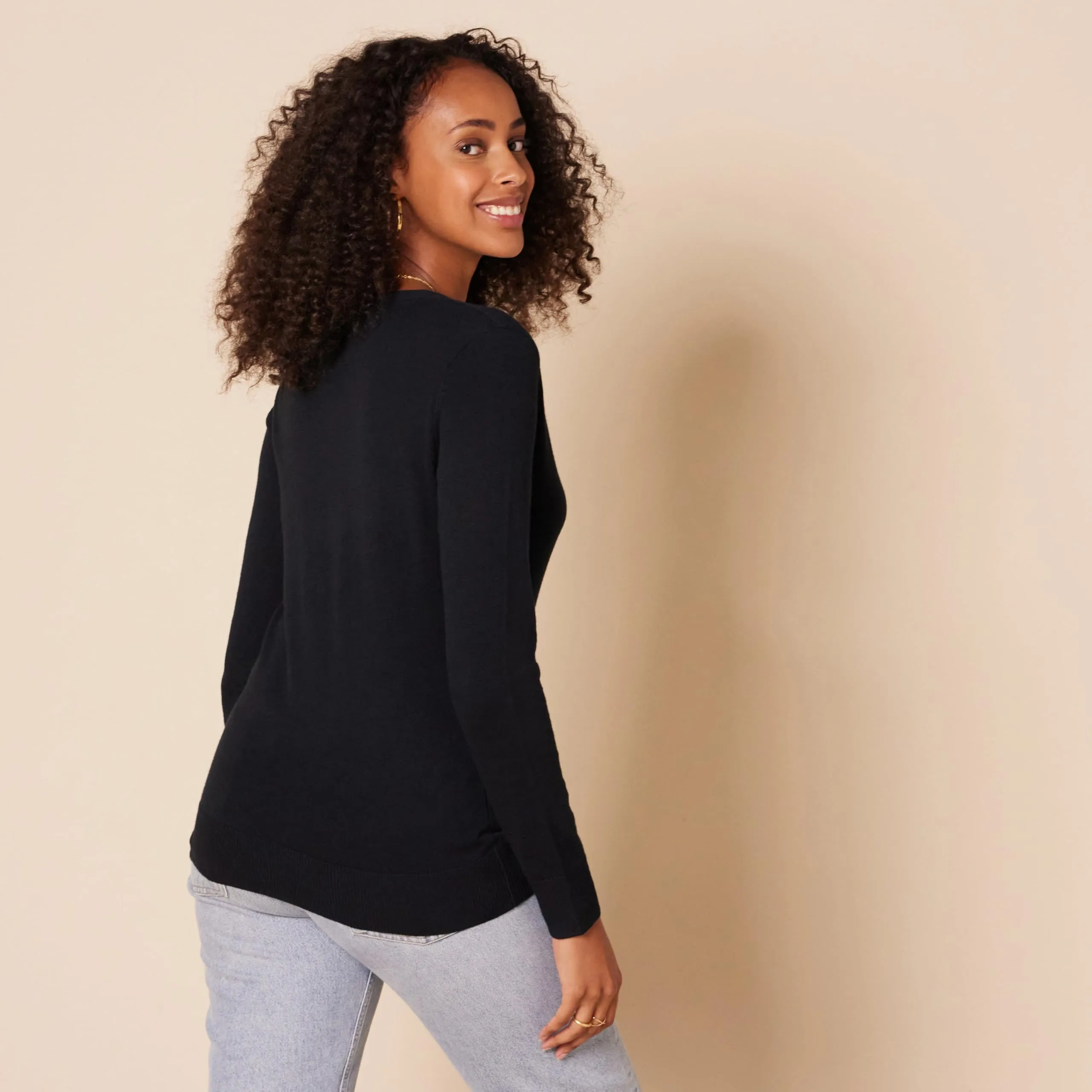 Amazon Essentials Felpa Cardigan Leggera Donna, Nero, 3XL Plus - immagine 3