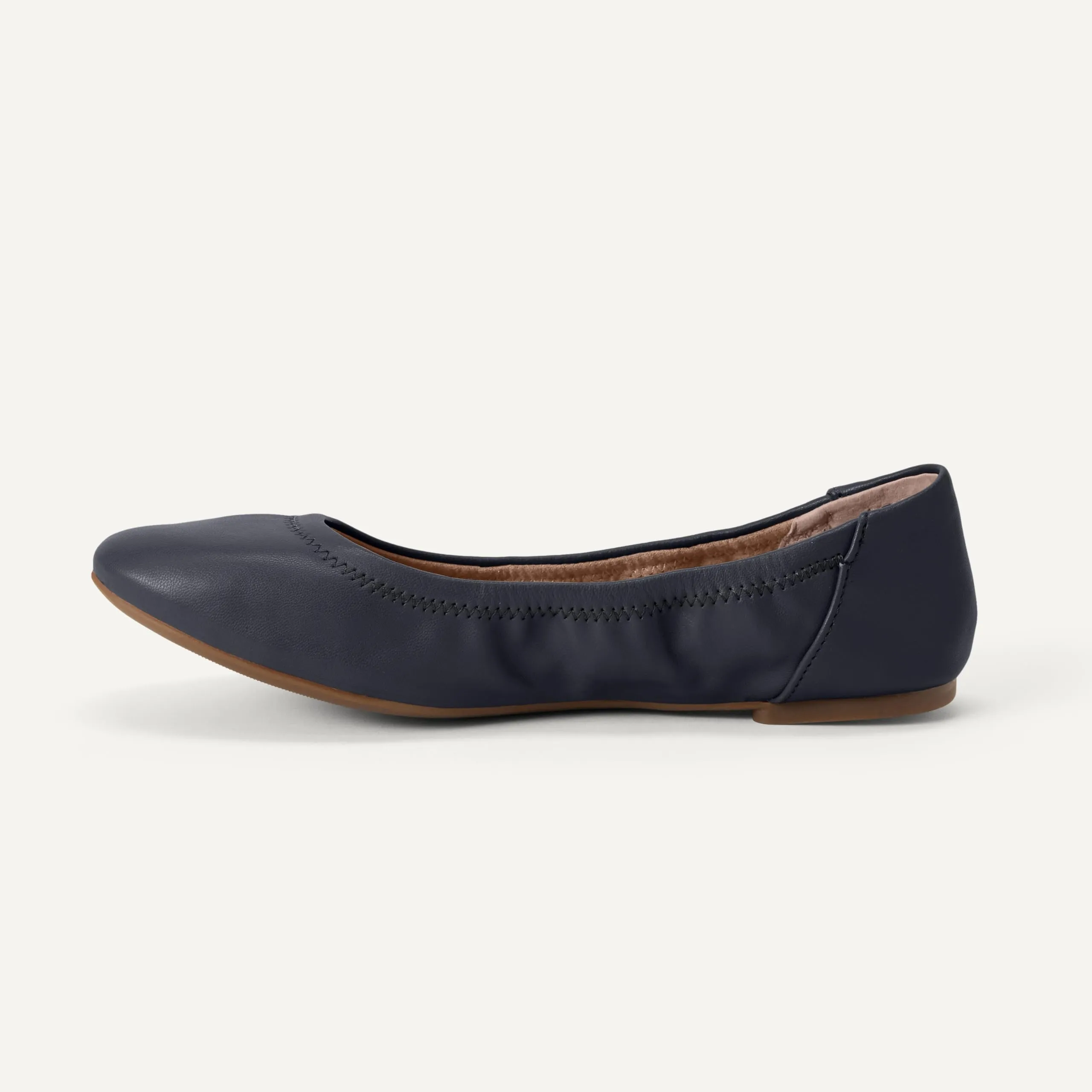Amazon Essentials Ballerine Slip-on Donna, Blu Marino Finta Pelle, 44.5 EU - immagine 3