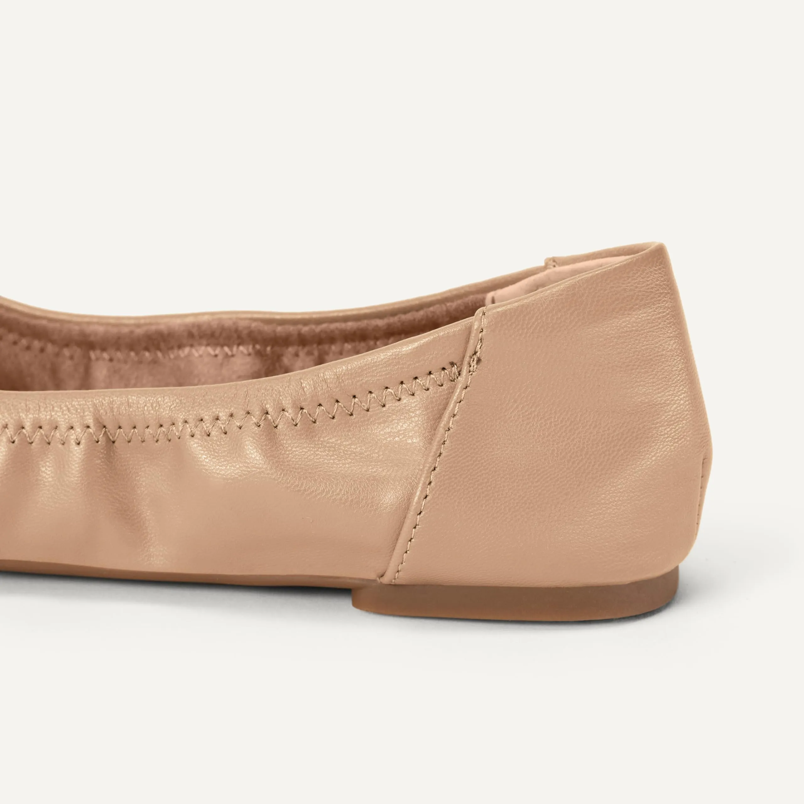 Amazon Essentials Ballerine Slip-on Donna, Beige, 36 EU - immagine 5