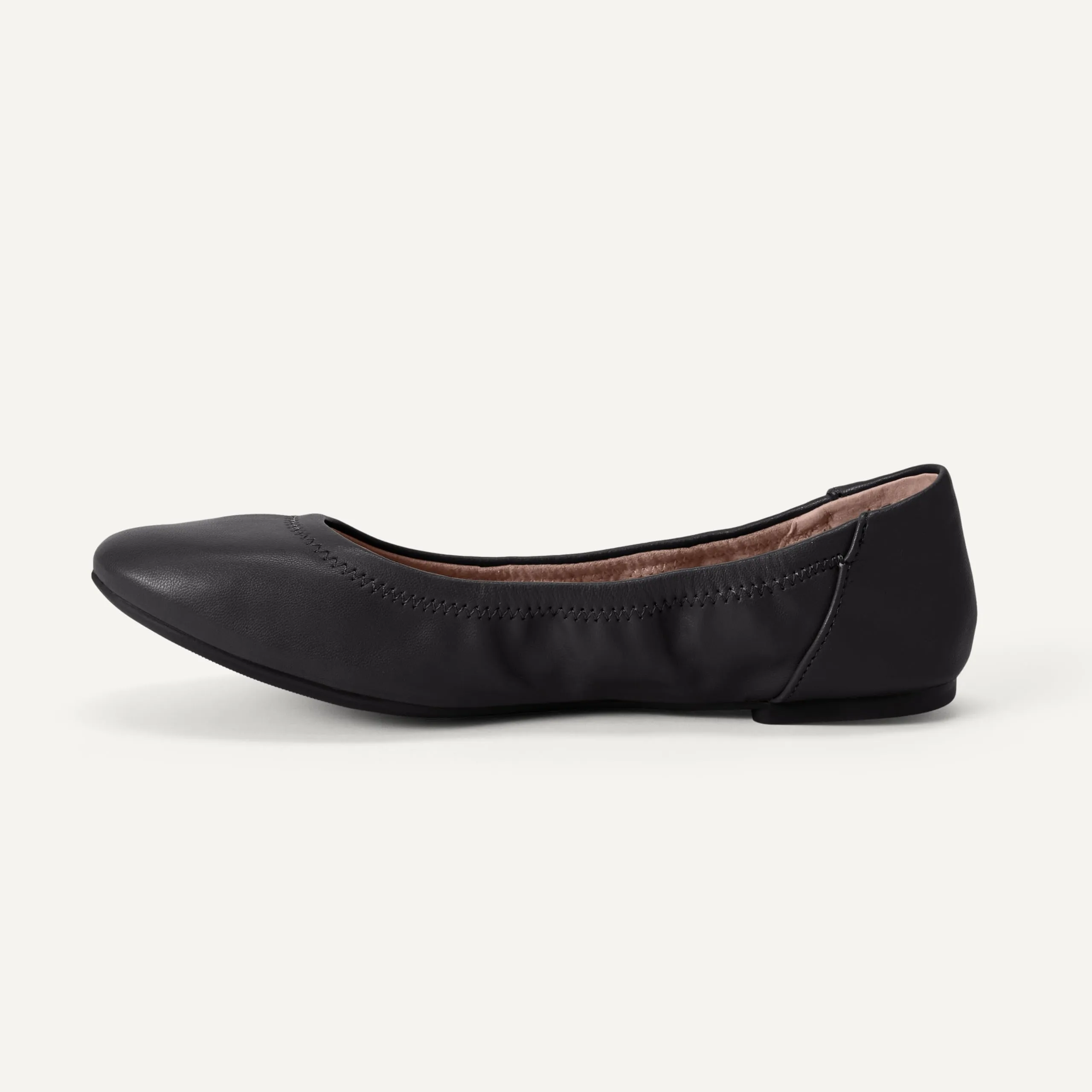 Amazon Essentials Ballerine Slip-on Donna, Nero Finta Pelle, 36 EU - immagine 3