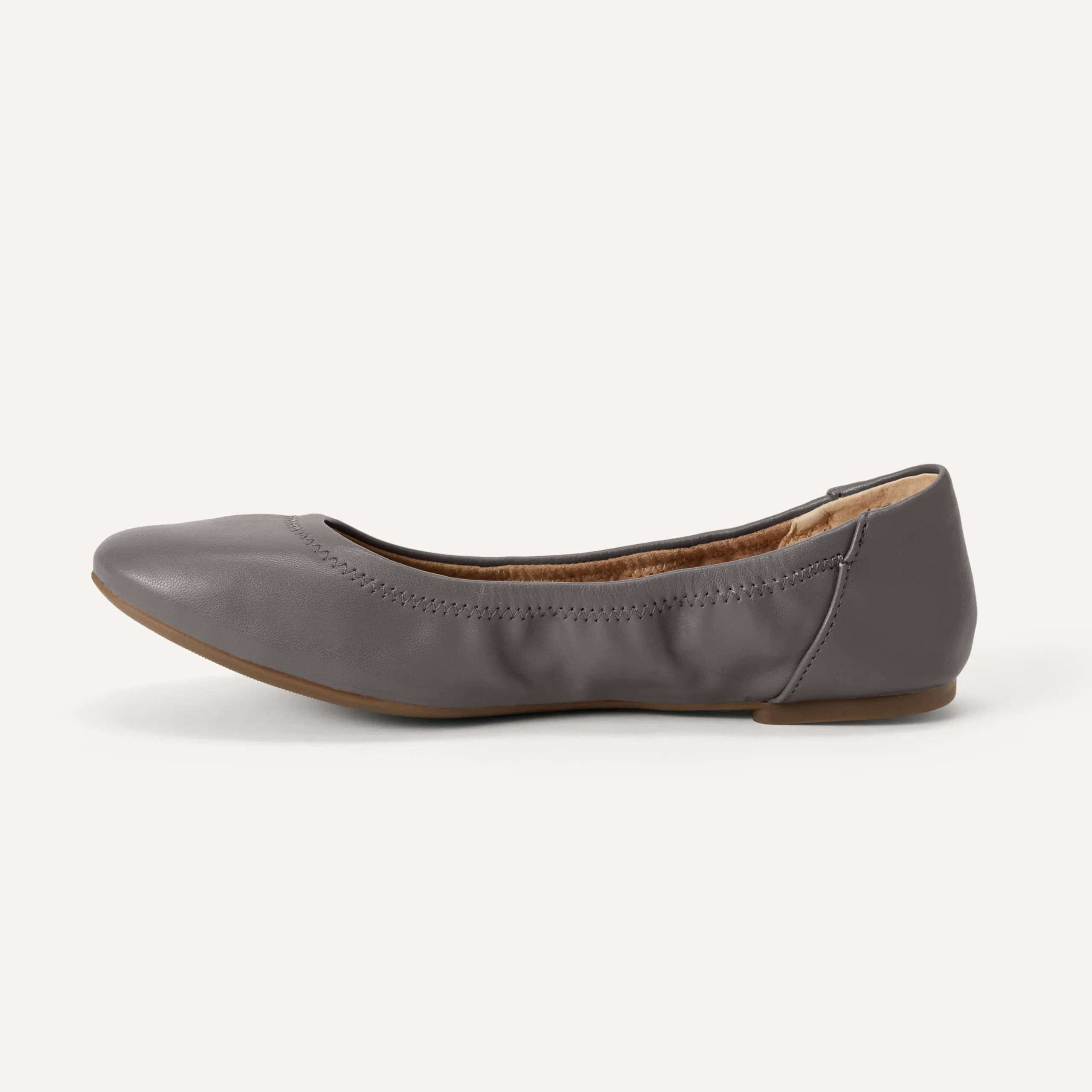Amazon Essentials Ballerine Slip-on Donna, Carbone, 40 EU - immagine 3