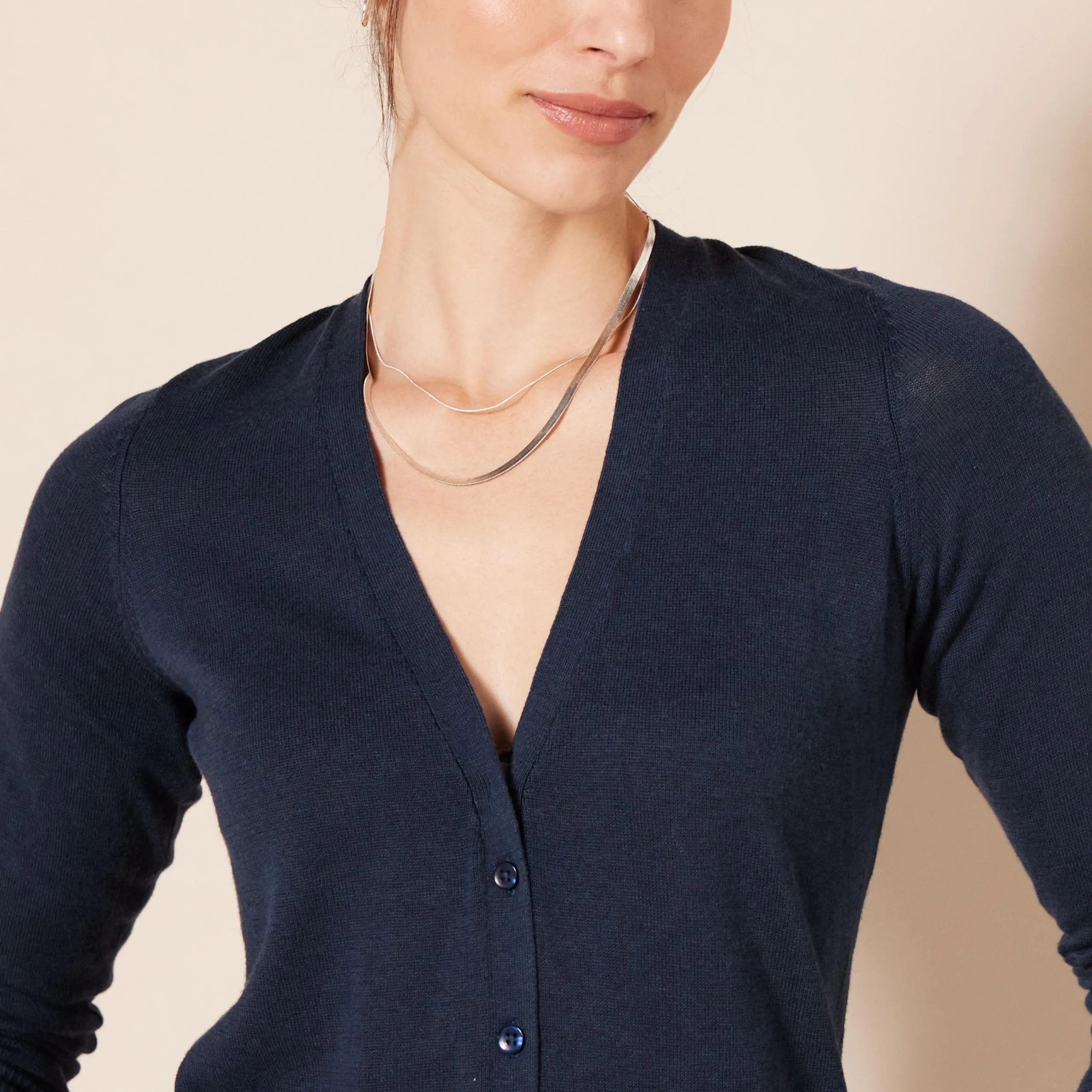 Amazon Essentials Felpa Cardigan Leggera Donna, Blu Marino, 3XL Plus - immagine 4