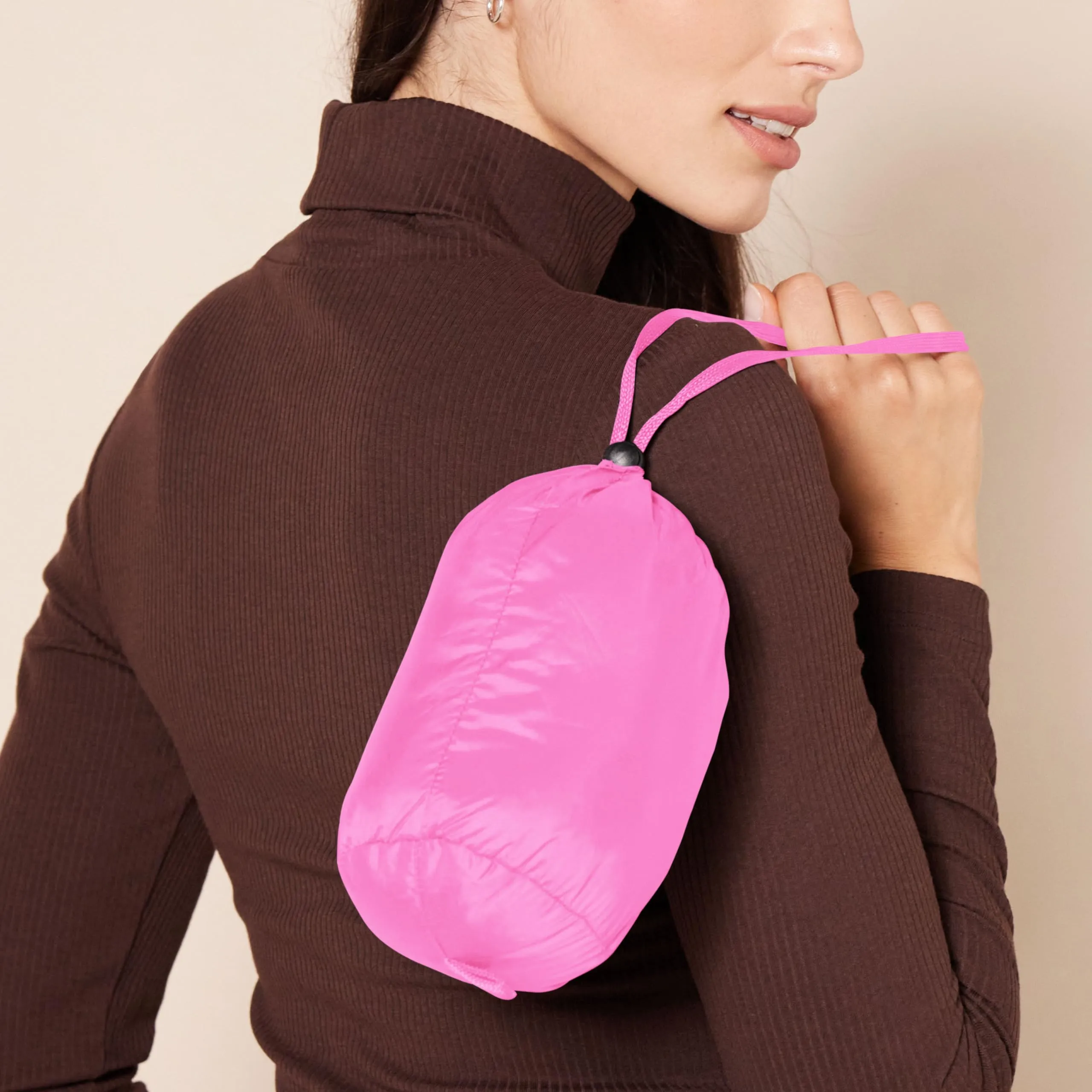 Amazon Essentials Piumino Leggero Resistente all'Acqua Ripiegabile Donna, Rosa Fluo, L - immagine 4