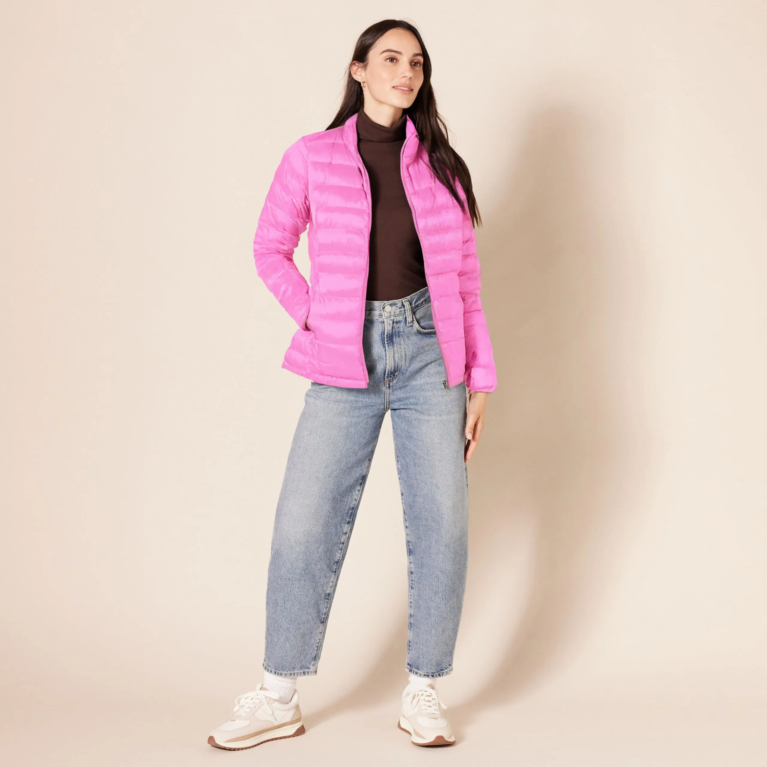 Amazon Essentials Piumino leggero resistente all'acqua ripiegabile Donna, Rosa Fluo, XL - immagine 5