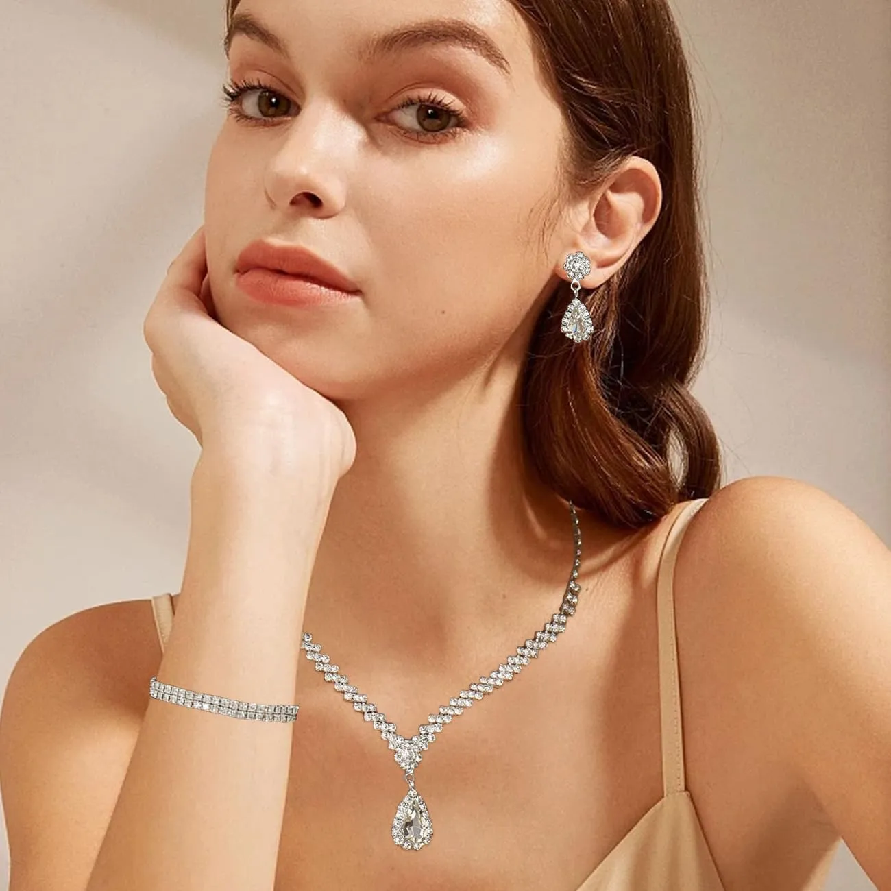 TOEECY Set di Gioielli da Sposa con Strass e Perle, Collana, Bracciale e Orecchini (#5) - immagine 7
