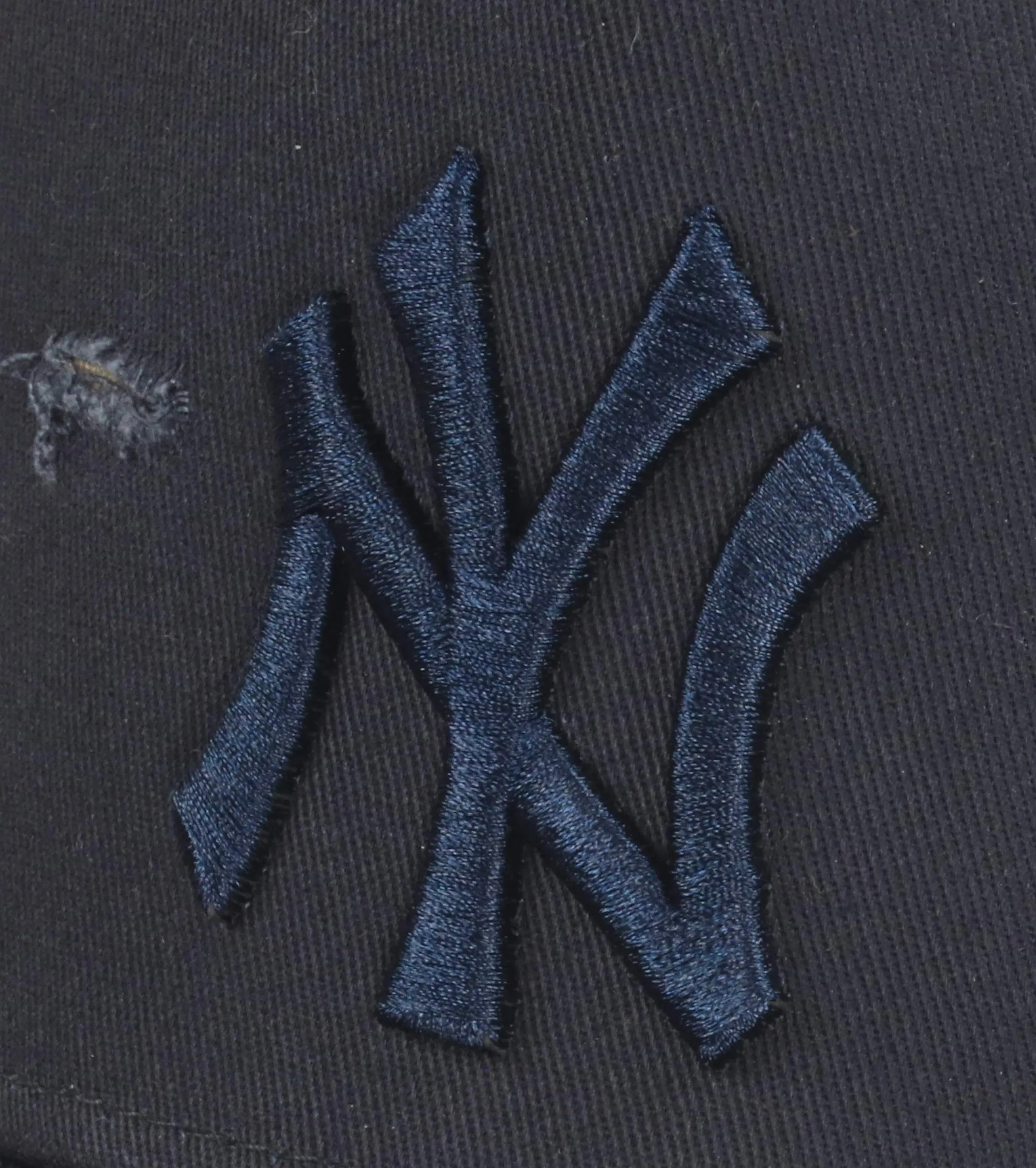 New Era New York Yankees 9Forty A-Frame Adjustable Cap - Distressed Navy/Beige - immagine 3