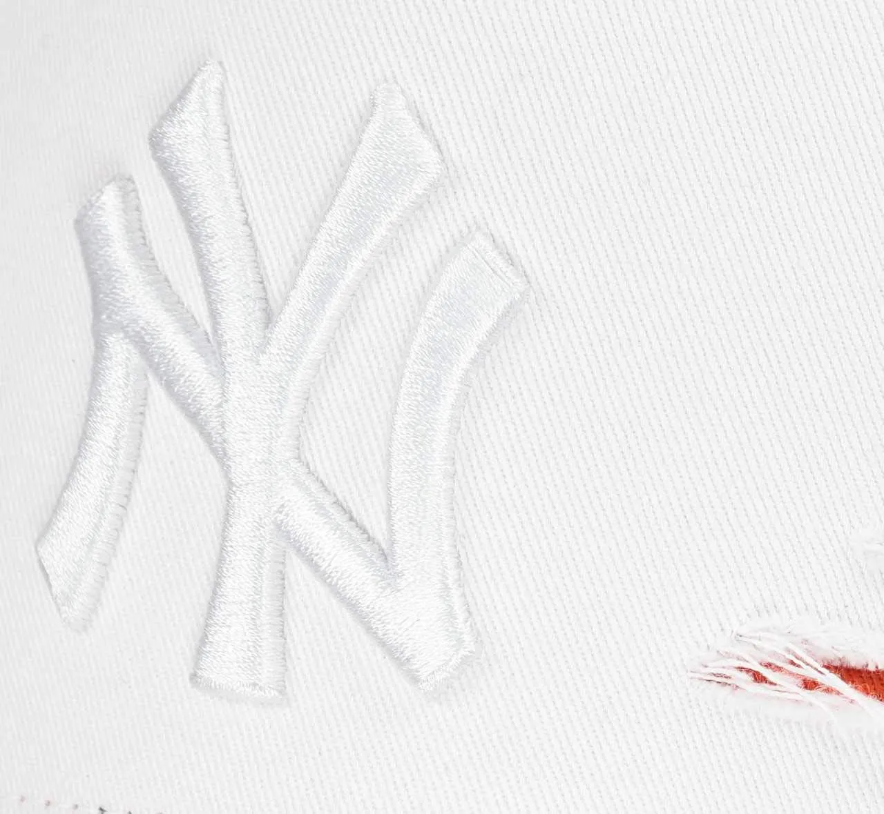 New Era New York Yankees 9Forty A-Frame Adjustable Cap Distressed White/Orange - One Size - immagine 3