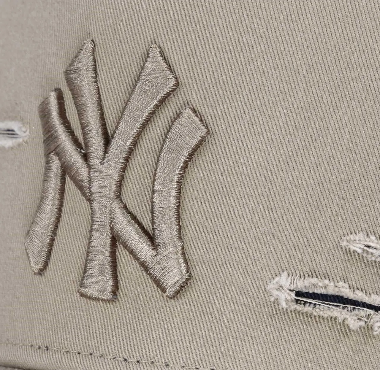 New Era New York Yankees 9Forty A-Frame Adjustable Cap - Distressed Beige/Navy - immagine 4