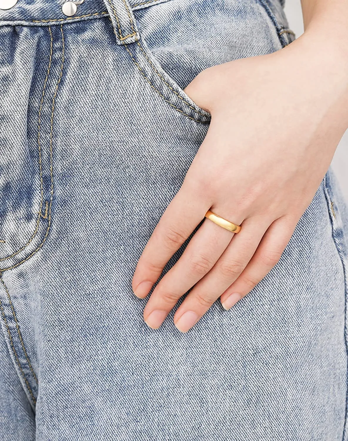 Zakk Anello in Titanio Lucido per Donna e Uomo, 4mm, Oro, Misura 13 (16,9) - immagine 5