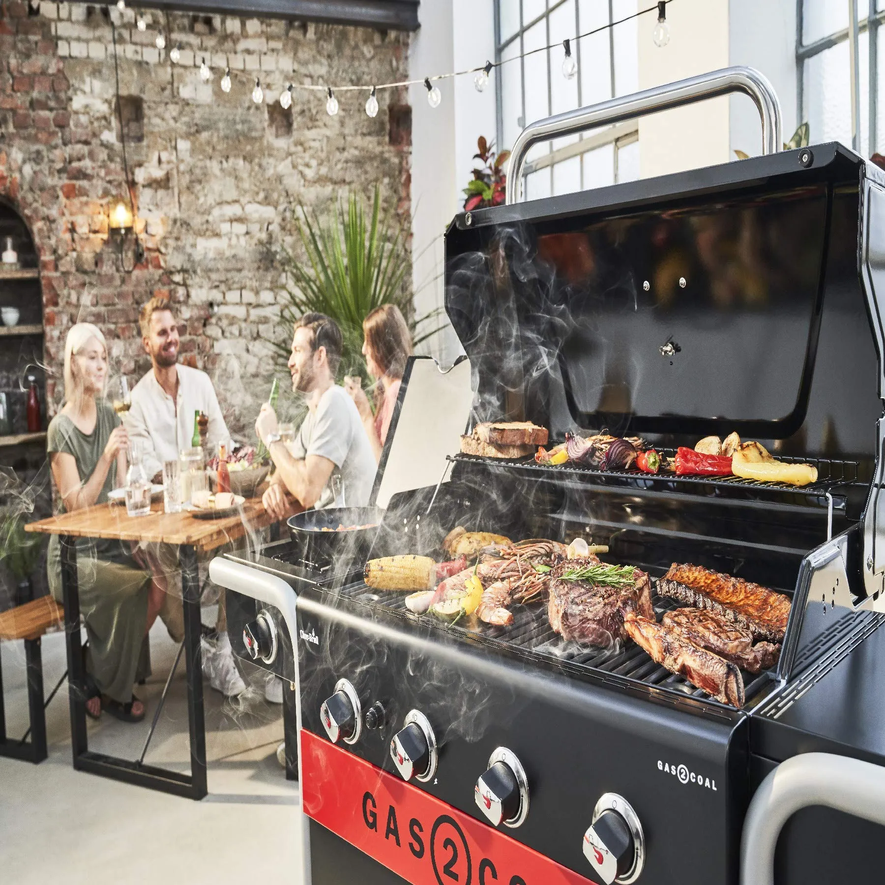 Char-Broil Gas2Coal 2.0 440 Hybrid Gas and Charcoal Grill, 4 Burners - immagine 12