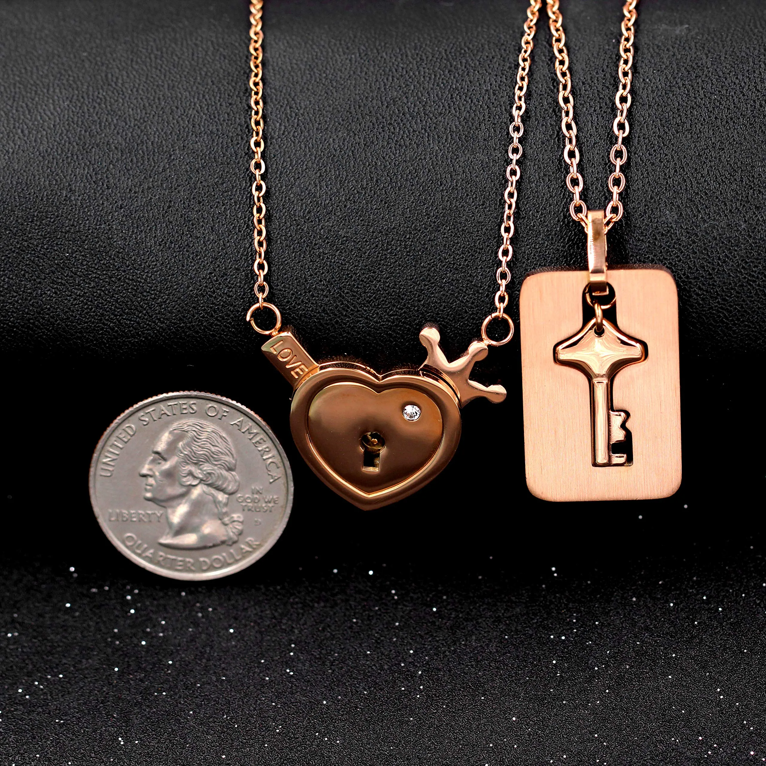 Uloveido Set di Collane con Ciondolo Chiave e Lucchetto a Cuore Placcato Oro Rosa per Coppia - immagine 6