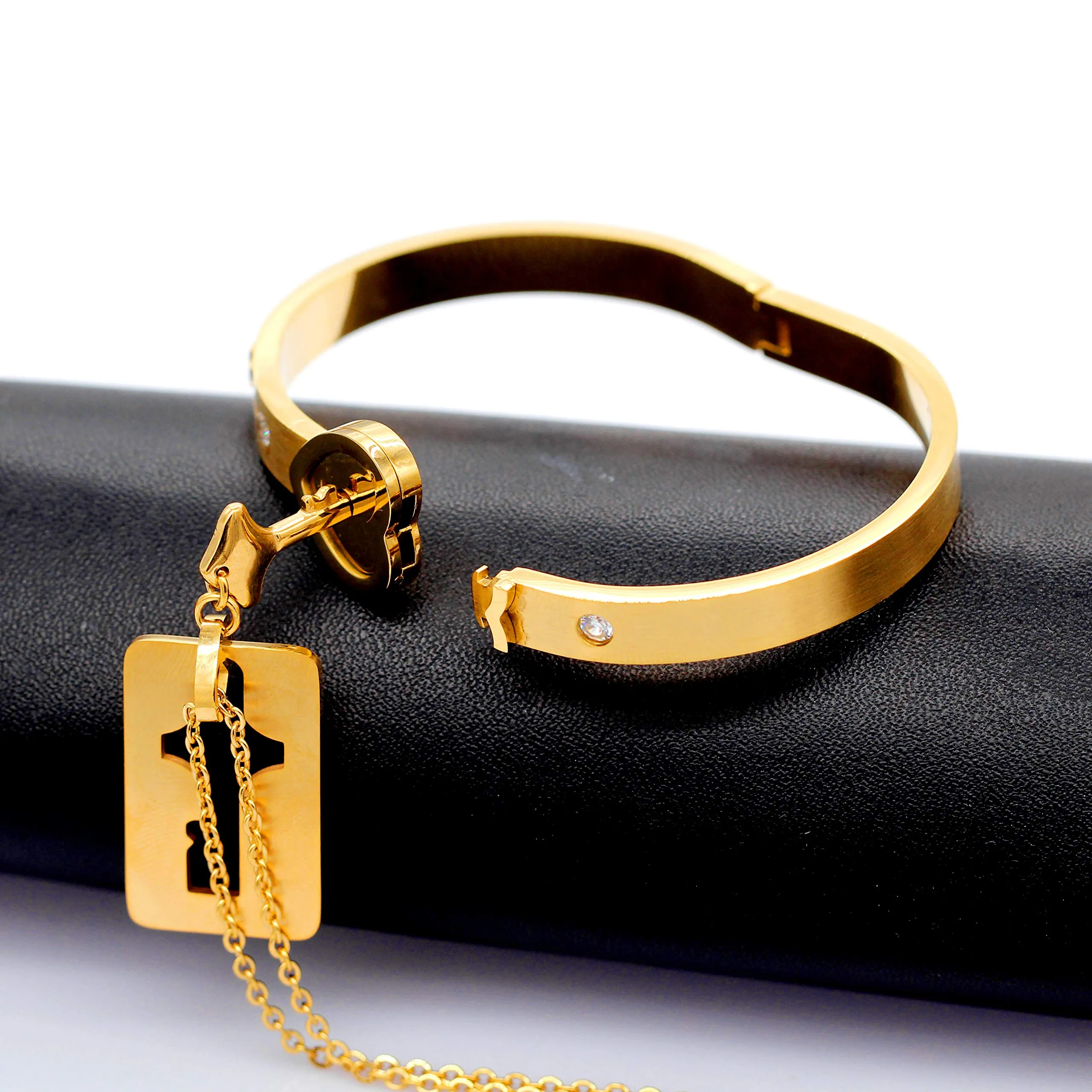 Uloveido Set Bracciale a Puzzle e Collana con Ciondolo a Chiave in Acciaio Inossidabile Placcato Oro SN300 - immagine 5