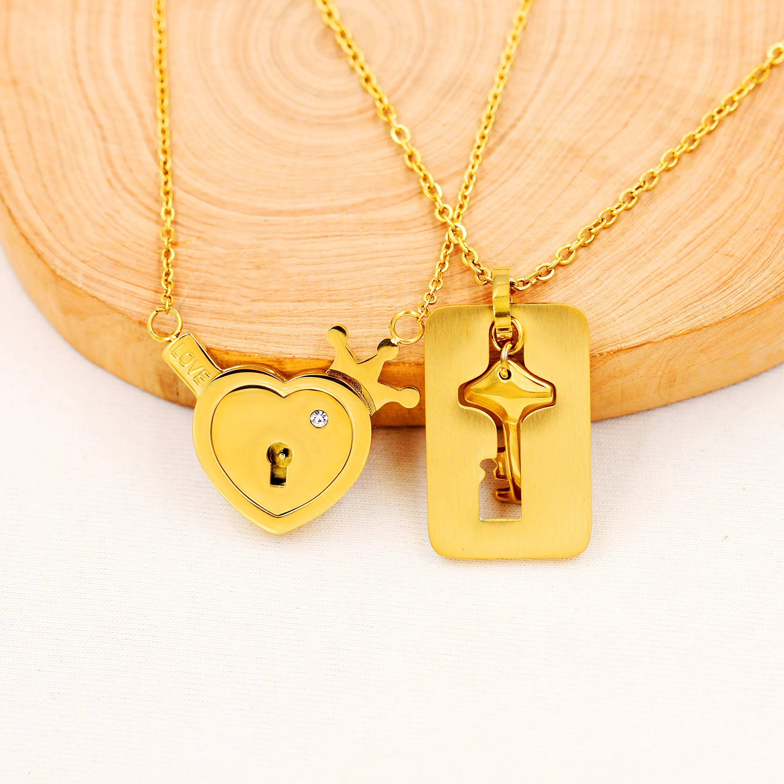 Uloveido Love Heart Lock & Shield Necklace and Key Charm Set for Couples Y844 - immagine 3