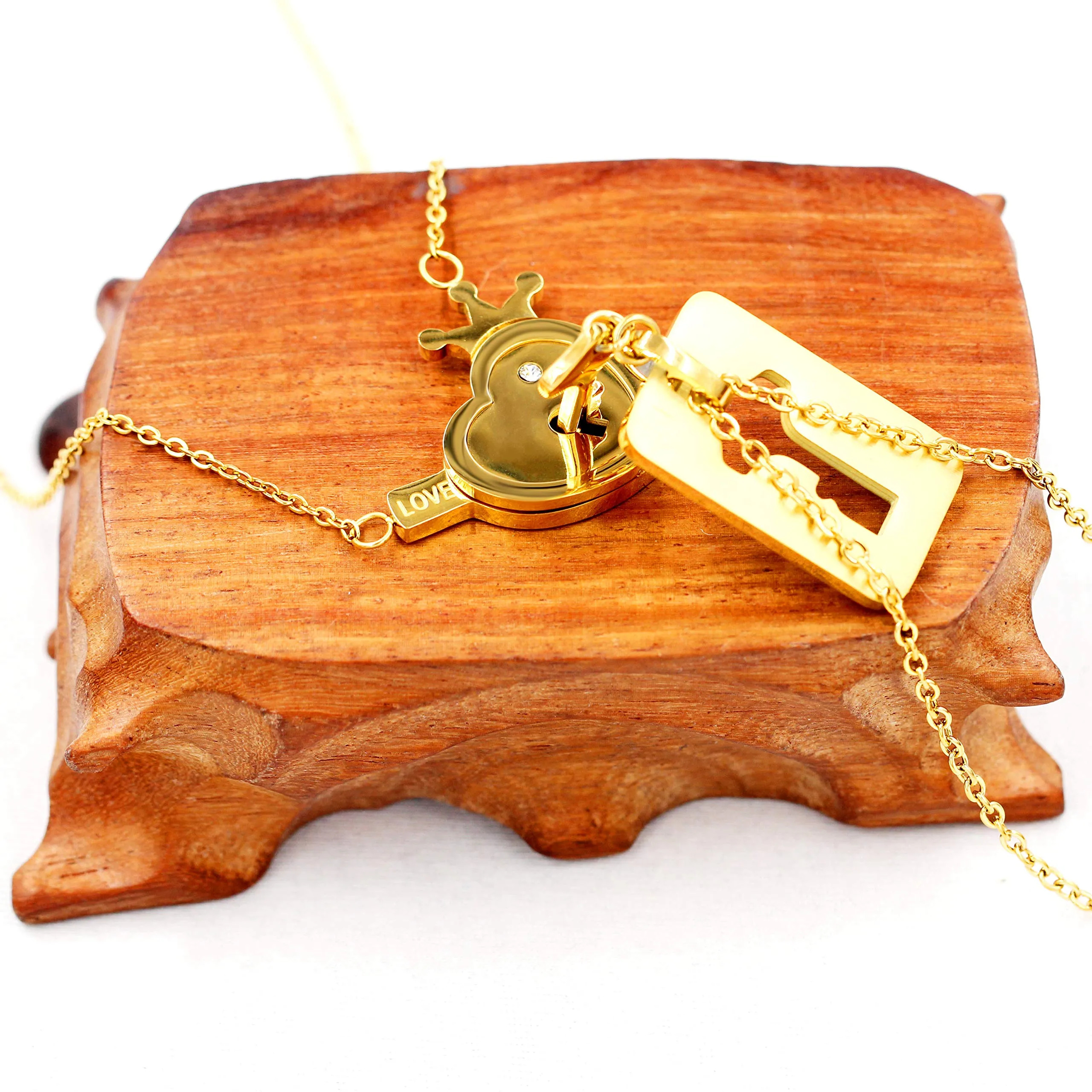 Uloveido Love Heart Lock & Shield Necklace and Key Charm Set for Couples Y844 - immagine 4
