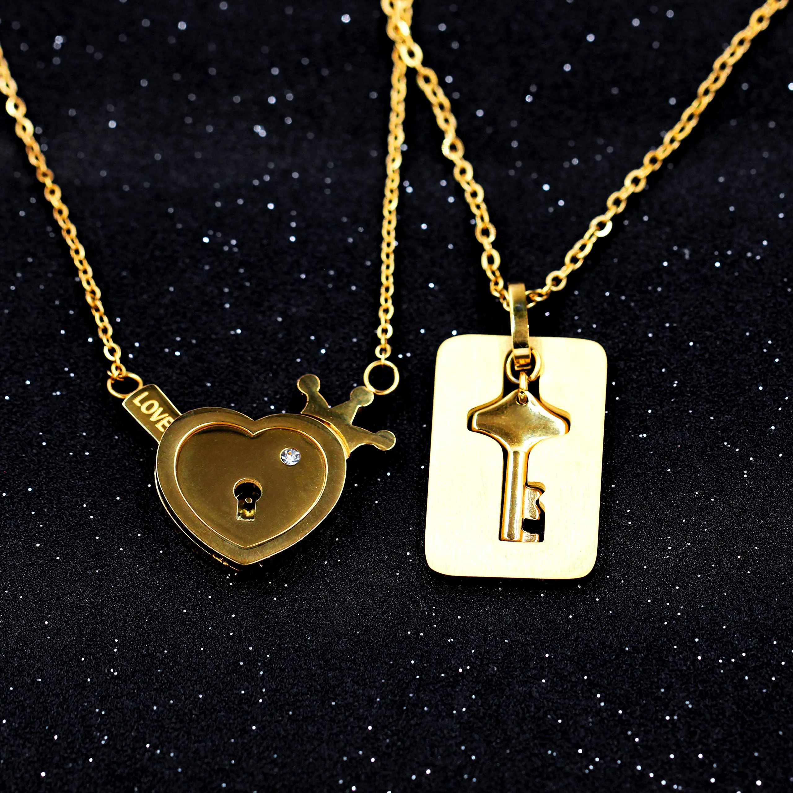 Uloveido Love Heart Lock & Shield Necklace and Key Charm Set for Couples Y844 - immagine 5