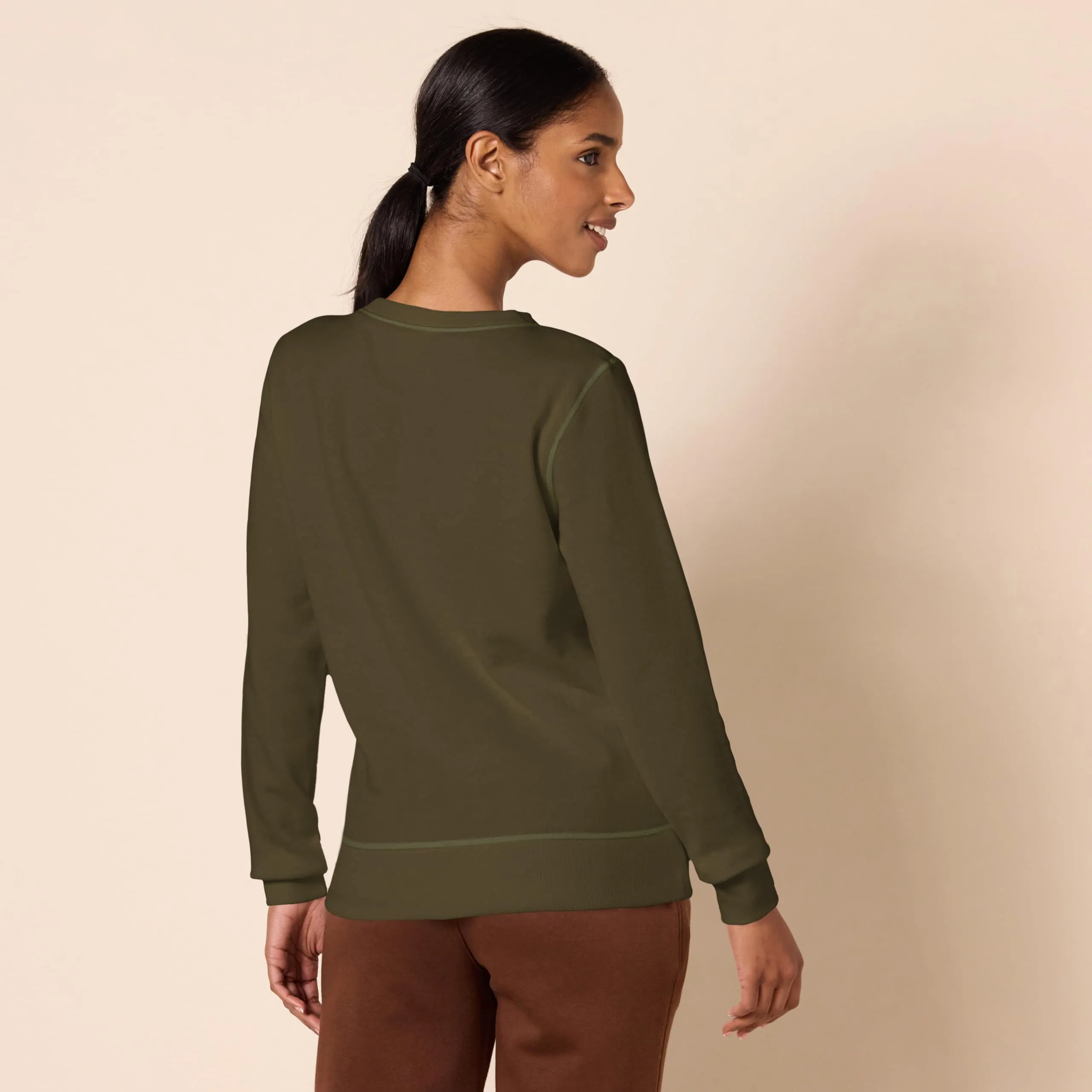 Amazon Essentials Felpa Girocollo da Donna in Pile di Spugna Francese, Verde Oliva, M - immagine 2