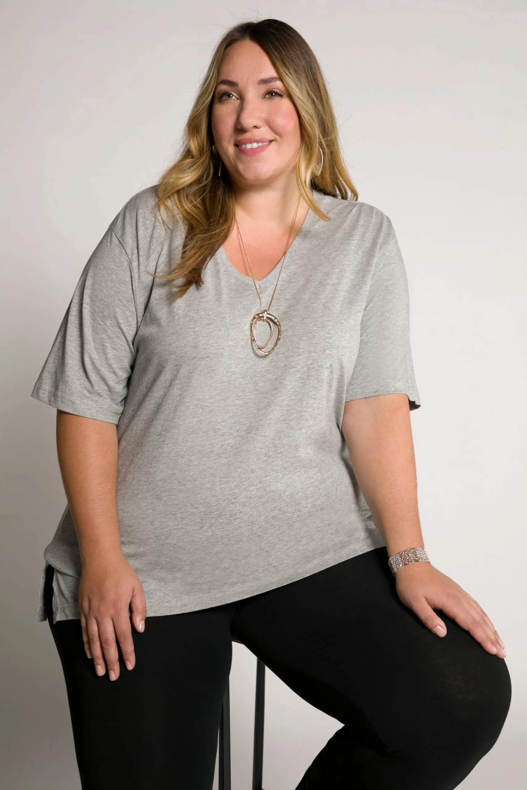 Ulla Popken Maglietta Basic Donna, Scollo a V, Mezza Manica, Grigio Chiaro Mélange, 68-70 - immagine 5