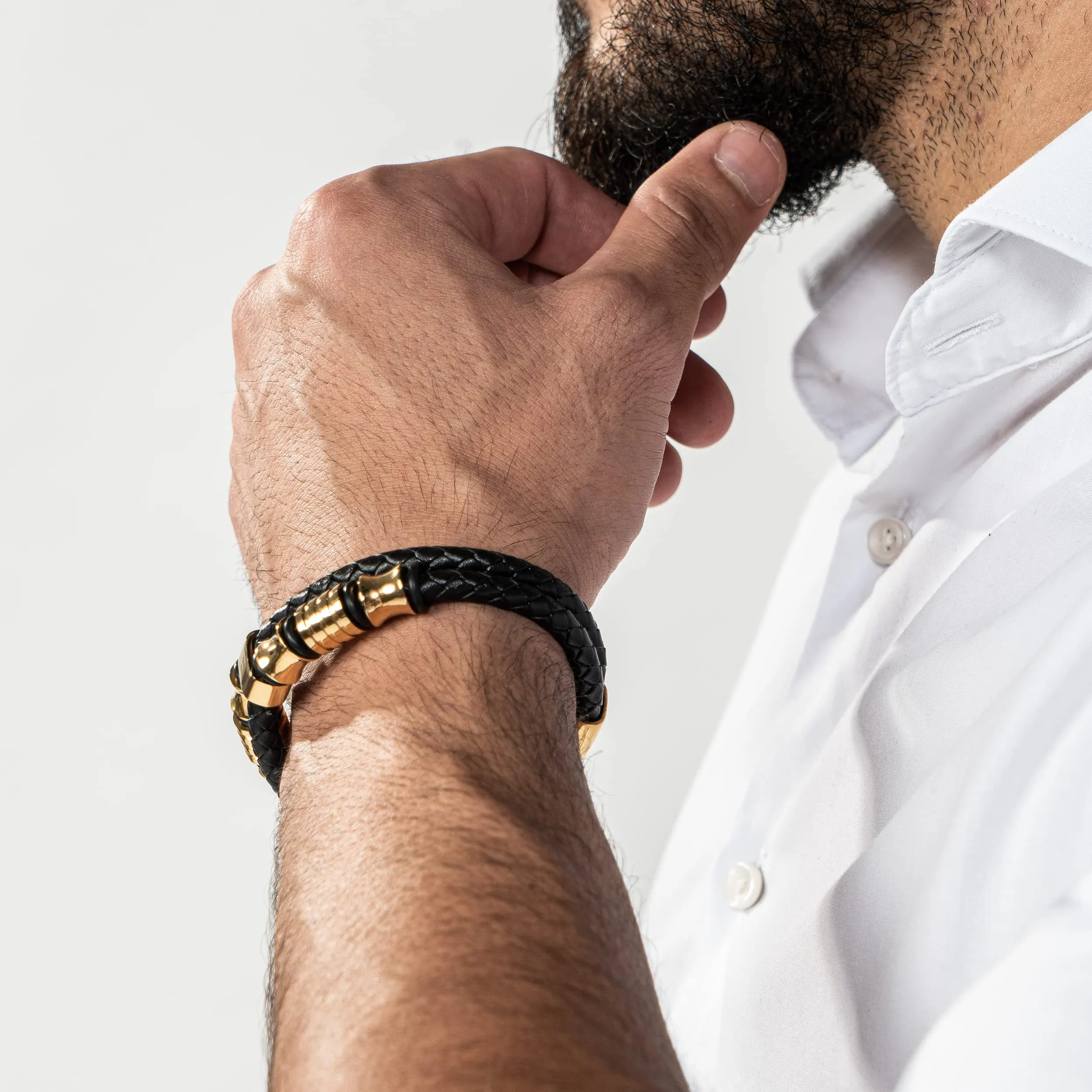 SERASAR Bracciale Uomo in Pelle Nera e Acciaio Oro, 20cm - immagine 5