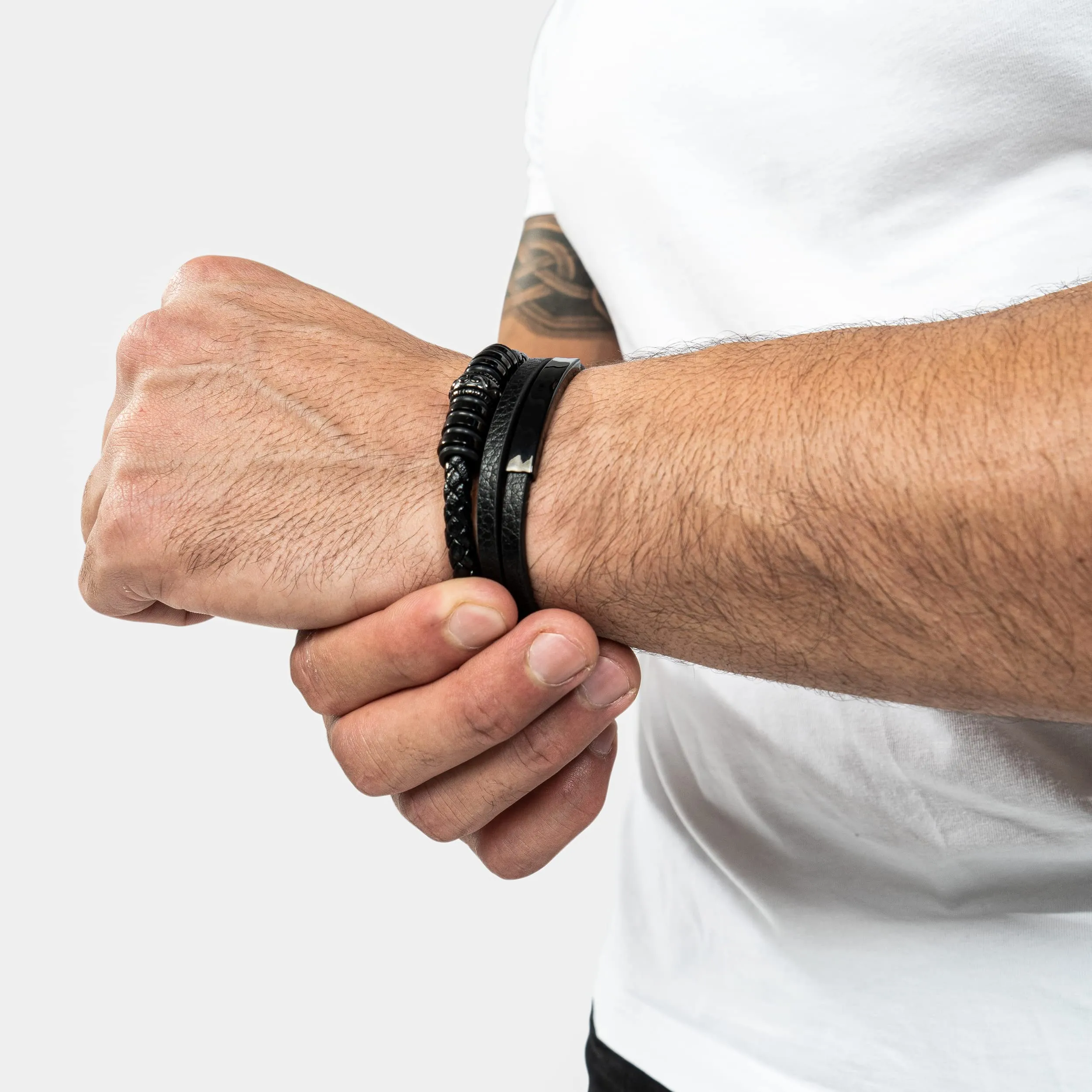 SERASAR Bracciale Uomo in Cuoio e Acciaio Inossidabile Nero 23cm - immagine 3