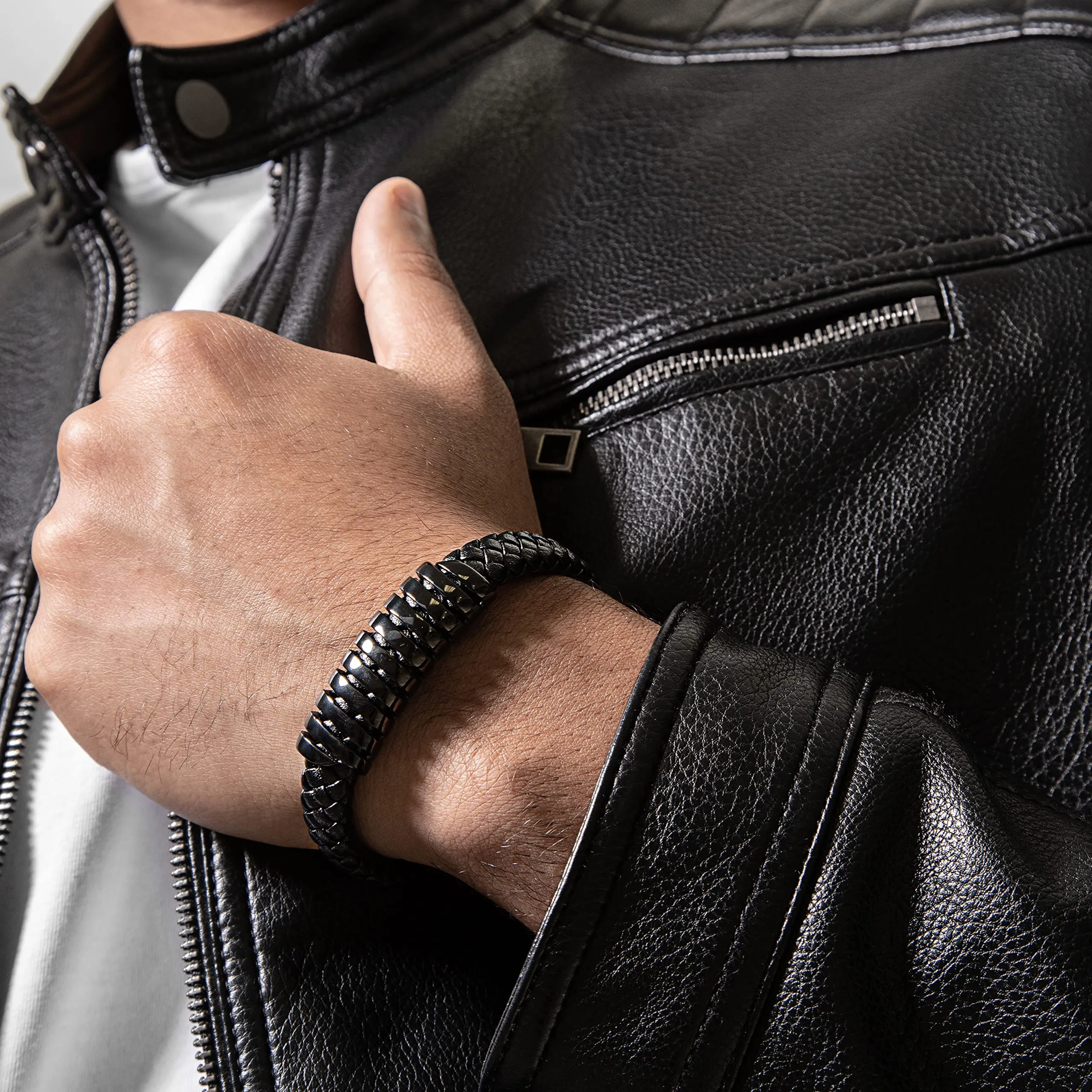 SERASAR Bracciale Uomo in Pelle Nera 17cm - immagine 5