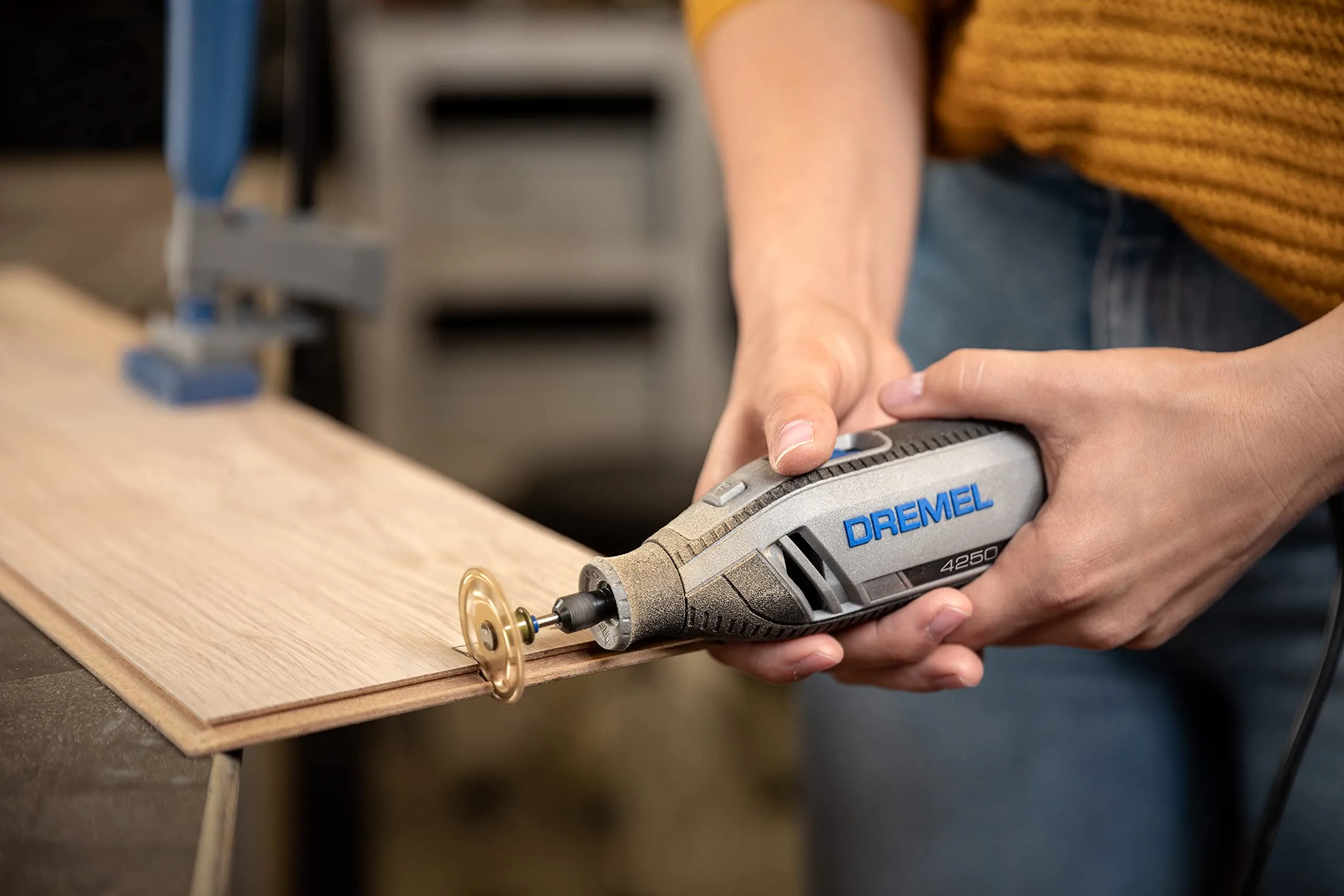 Dremel 4250 Multiutensile 175 W Kit con 3 Complementi e 45 Accessori - immagine 8