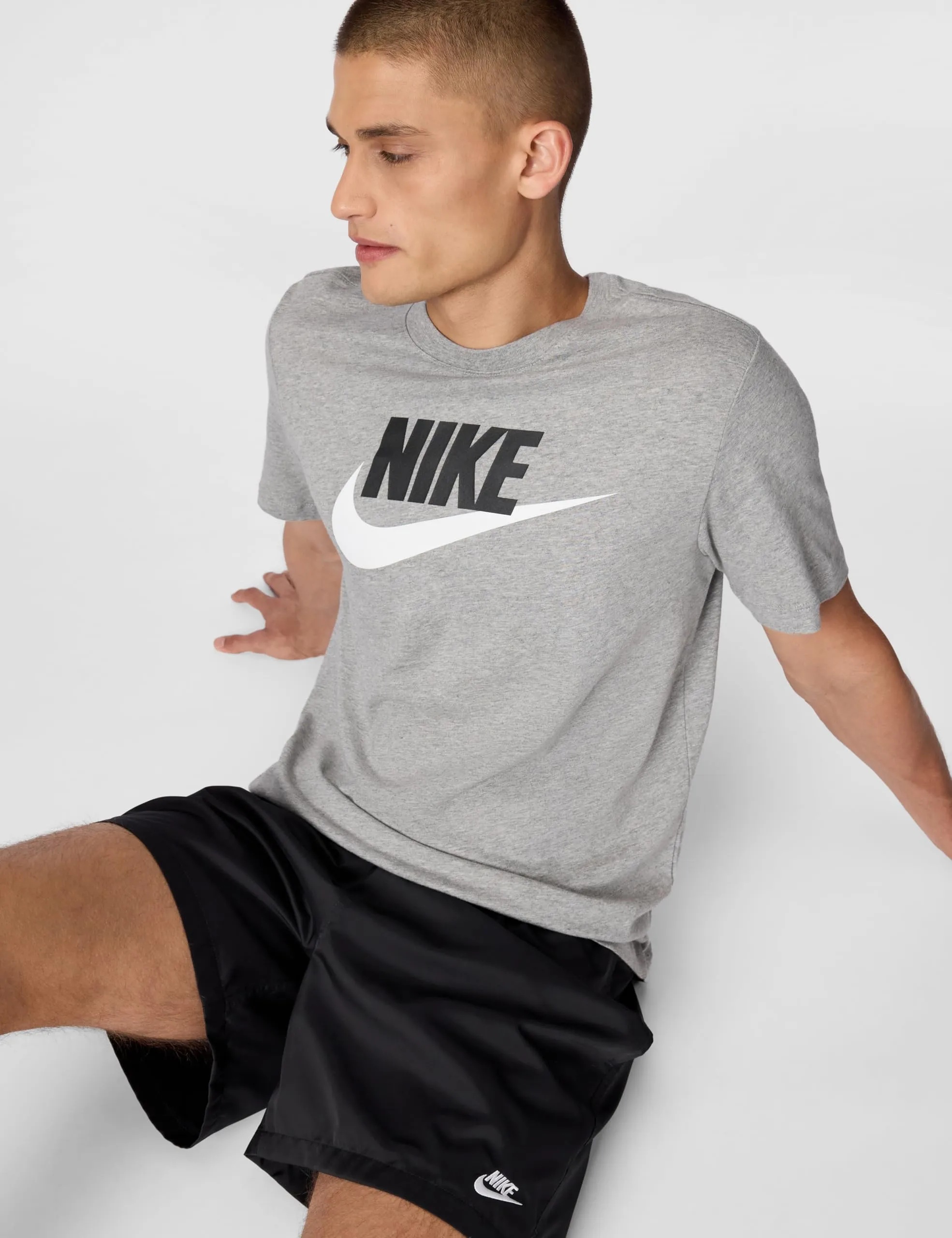Nike Tee Icon Futura Men's T-Shirt, Dark Grey Heather/Black/White 063, Large - immagine 6