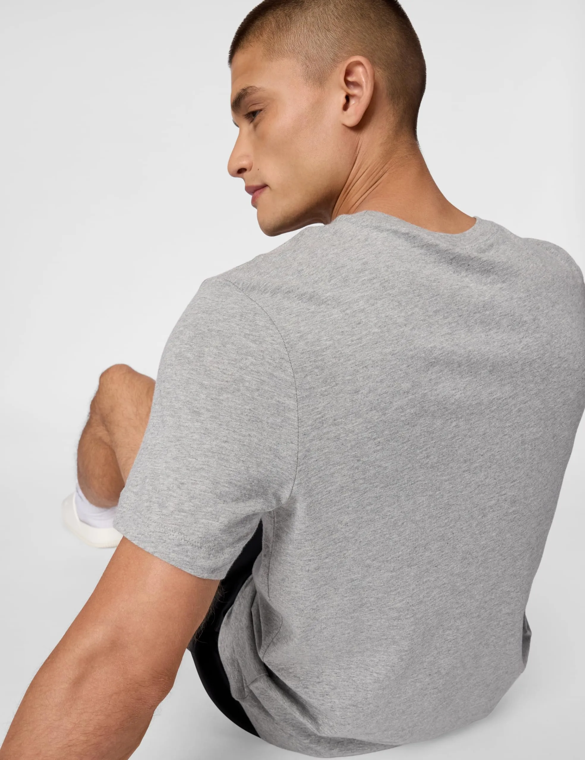 Nike Tee Icon Futura Men's T-Shirt, Dark Grey Heather/Black/White 063, Large - immagine 7