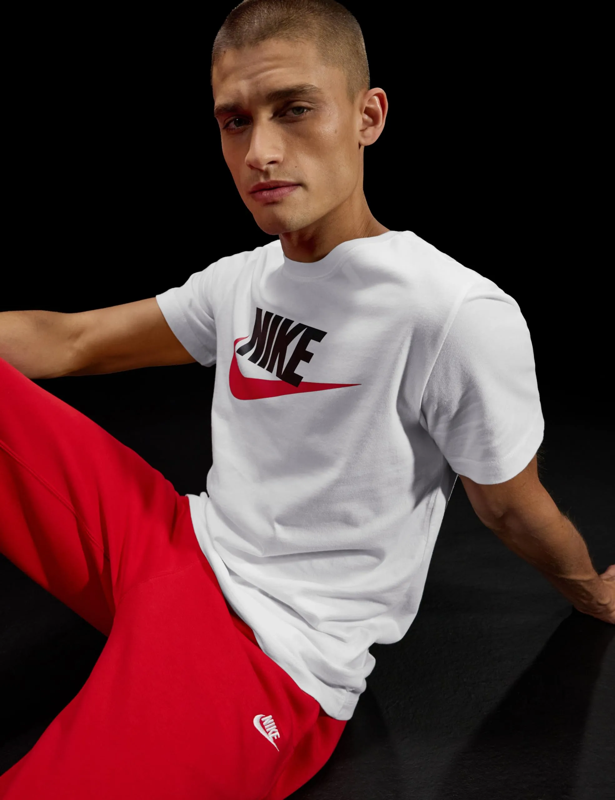 Nike Sportswear T-Shirt AR5004-100 White/Black/(University Red) XXL - immagine 2