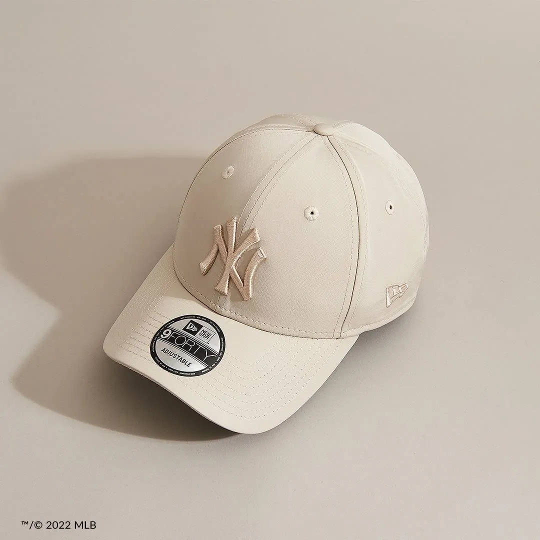 New Era New York Yankees MLB League Essential 9Forty Adjustable Hat - Tonale Beige - immagine 4