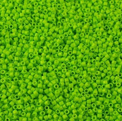 Miyuki Delica Seed Beads 11/0, Duracoat Opaque Kiwi DB2121, 5g, Japanese Glass - immagine 1