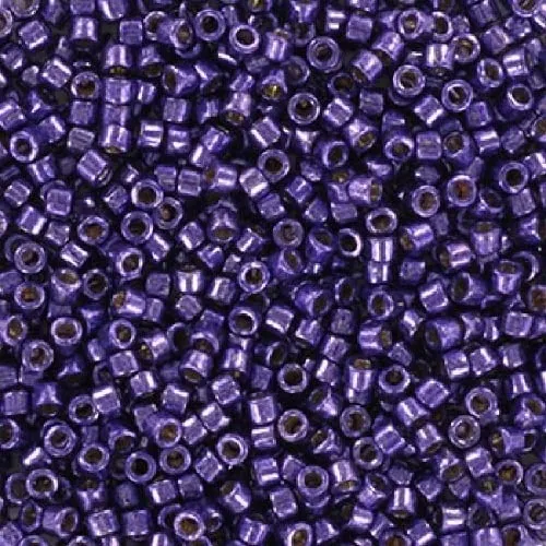 Miyuki Delica Seed Beads 11/0 Duracoat Galvanized Dark Lilac DB2509 5g - immagine 1