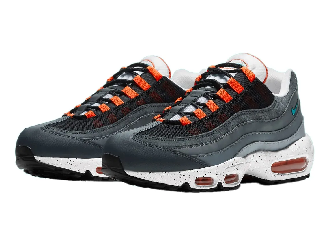 Nike Air Max 95 Men's Running Trainers CZ0191 (Black Aquamarine Turf Orange 001) - immagine 3