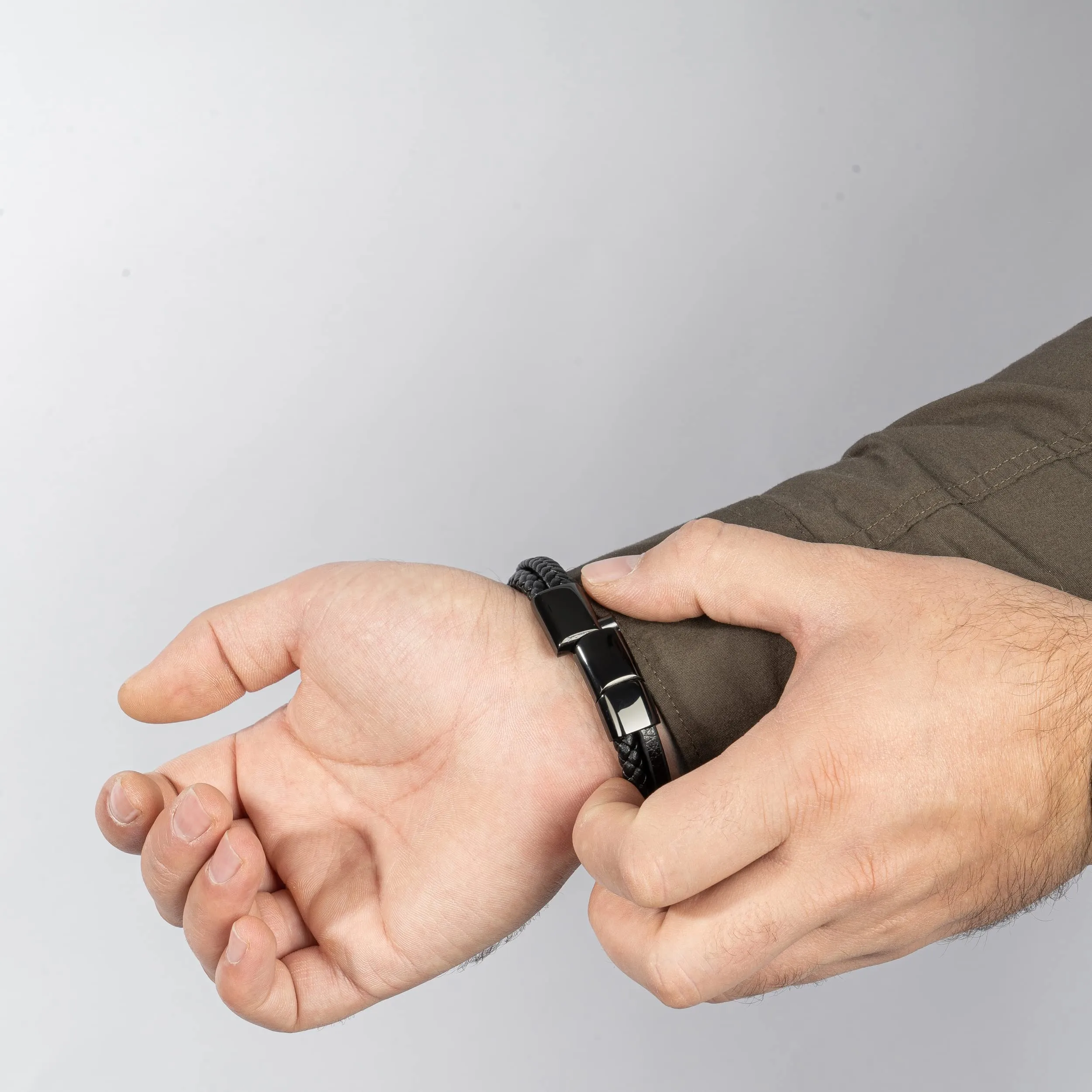 SERASAR Bracciale Uomo in Pelle Nera e Acciaio Argento, 20cm - immagine 5