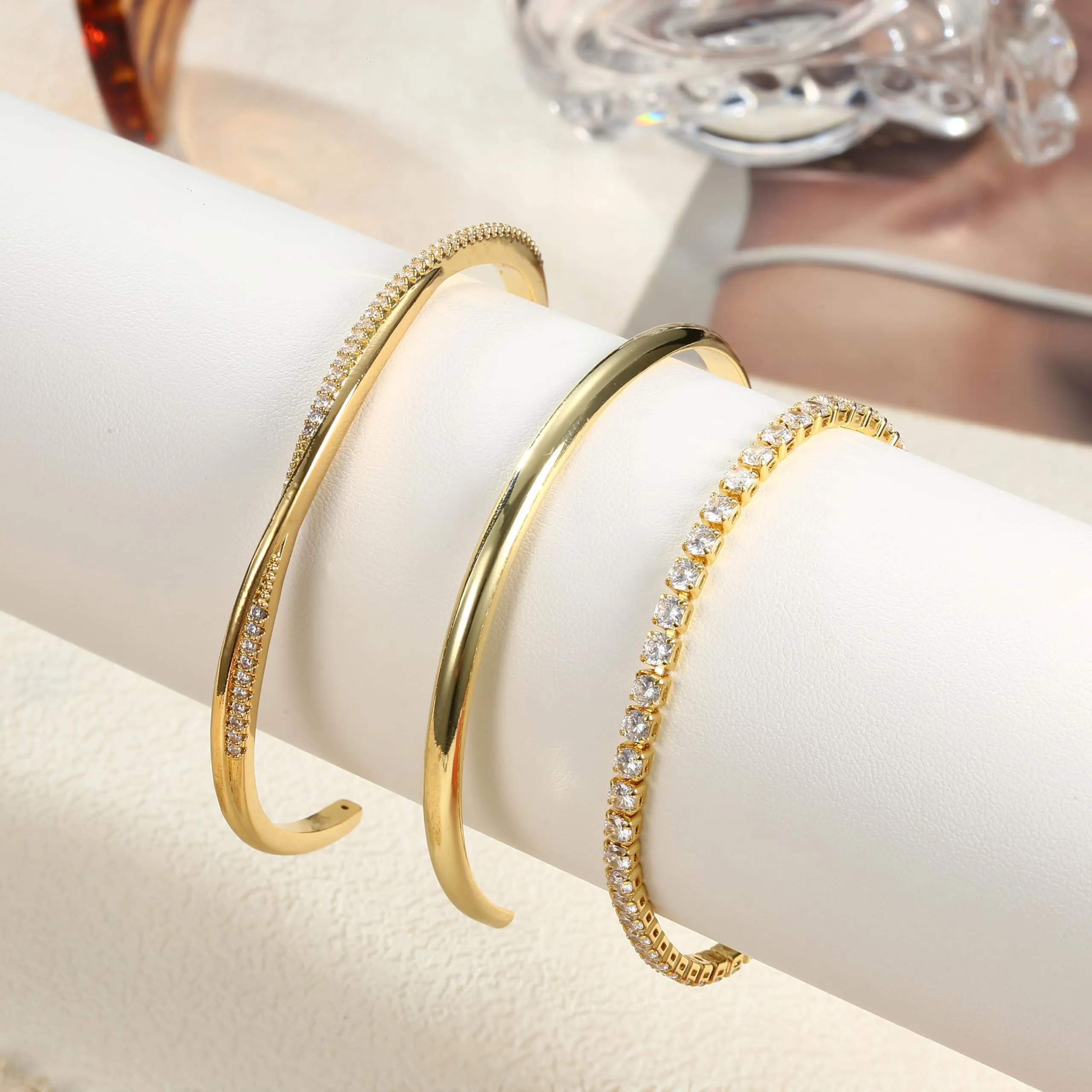 YADOCA Set di 3 Bracciali Rigidi in Acciaio Inossidabile Placcati Oro 14k per Donna - immagine 6