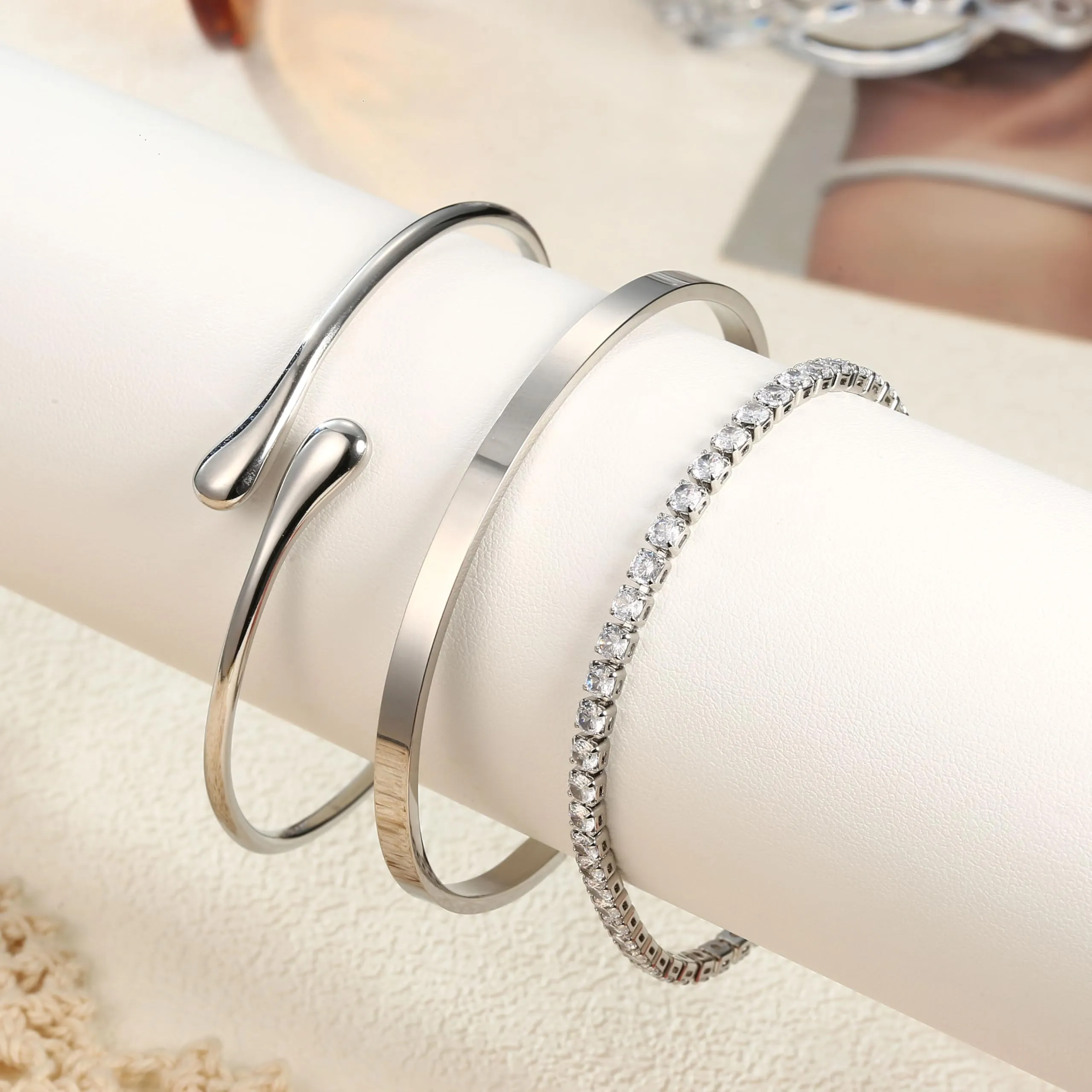 YADOCA Set di 3 Bracciali Rigidi da Donna in Acciaio Inossidabile Argento - immagine 7