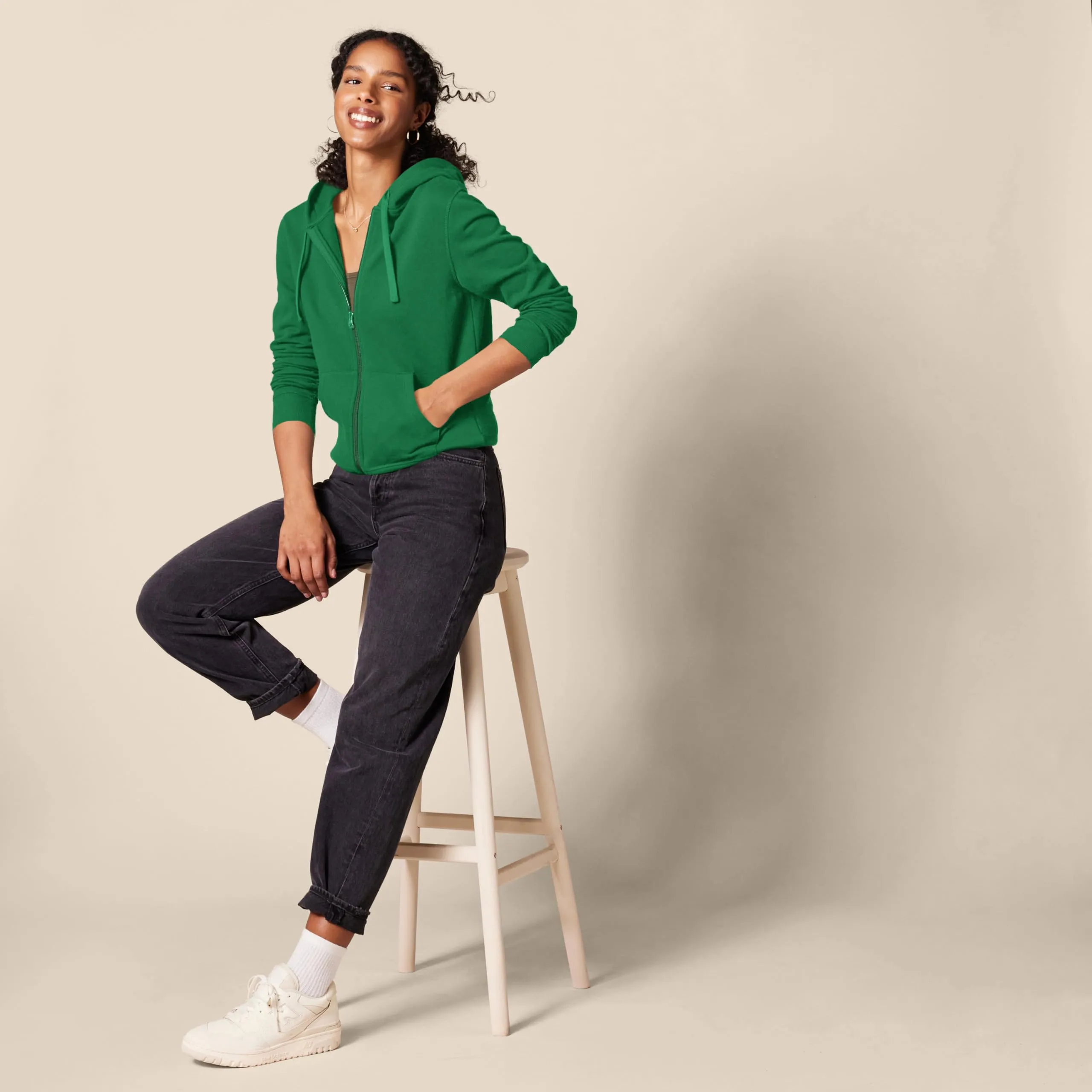Amazon Essentials Felpa con Cappuccio e Zip Intera da Donna, Verde, L - immagine 5