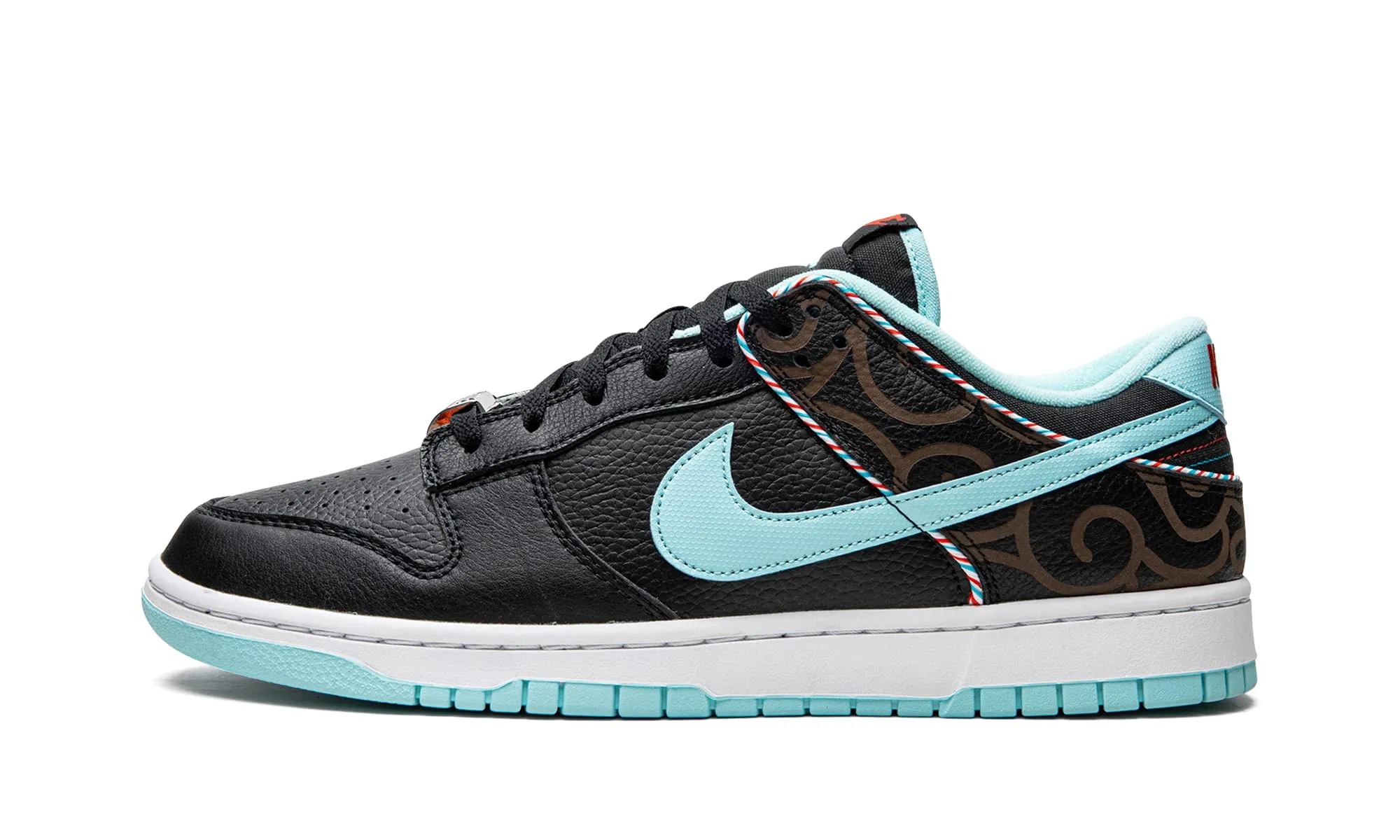 Nike W Dunk Low Scarpe da Basket da Donna, Bianco Bordeaux Chiaro Bianco, 44 EU - immagine 1