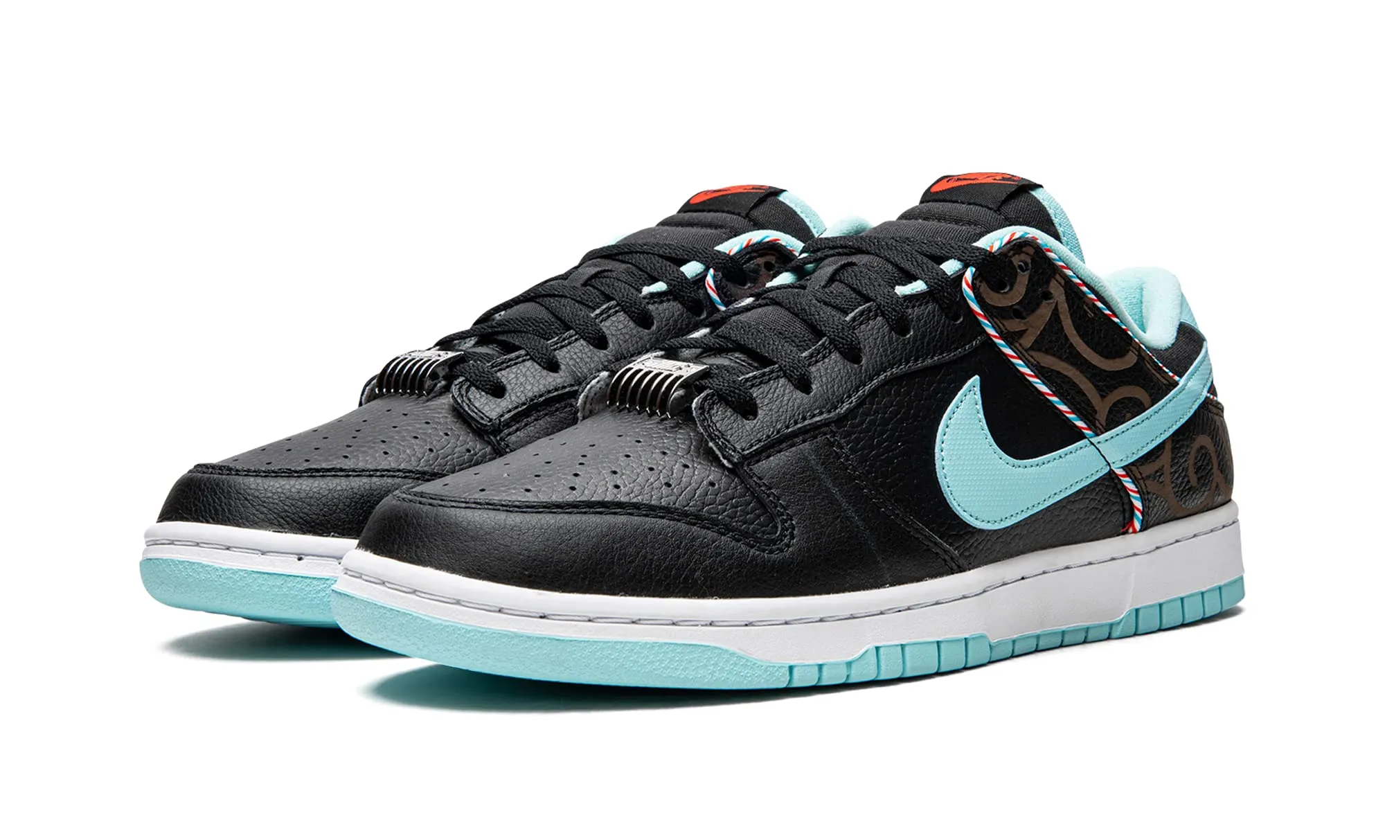 Nike W Dunk Low Scarpe da Basket da Donna, Bianco Bordeaux Chiaro Bianco, 44 EU - immagine 2