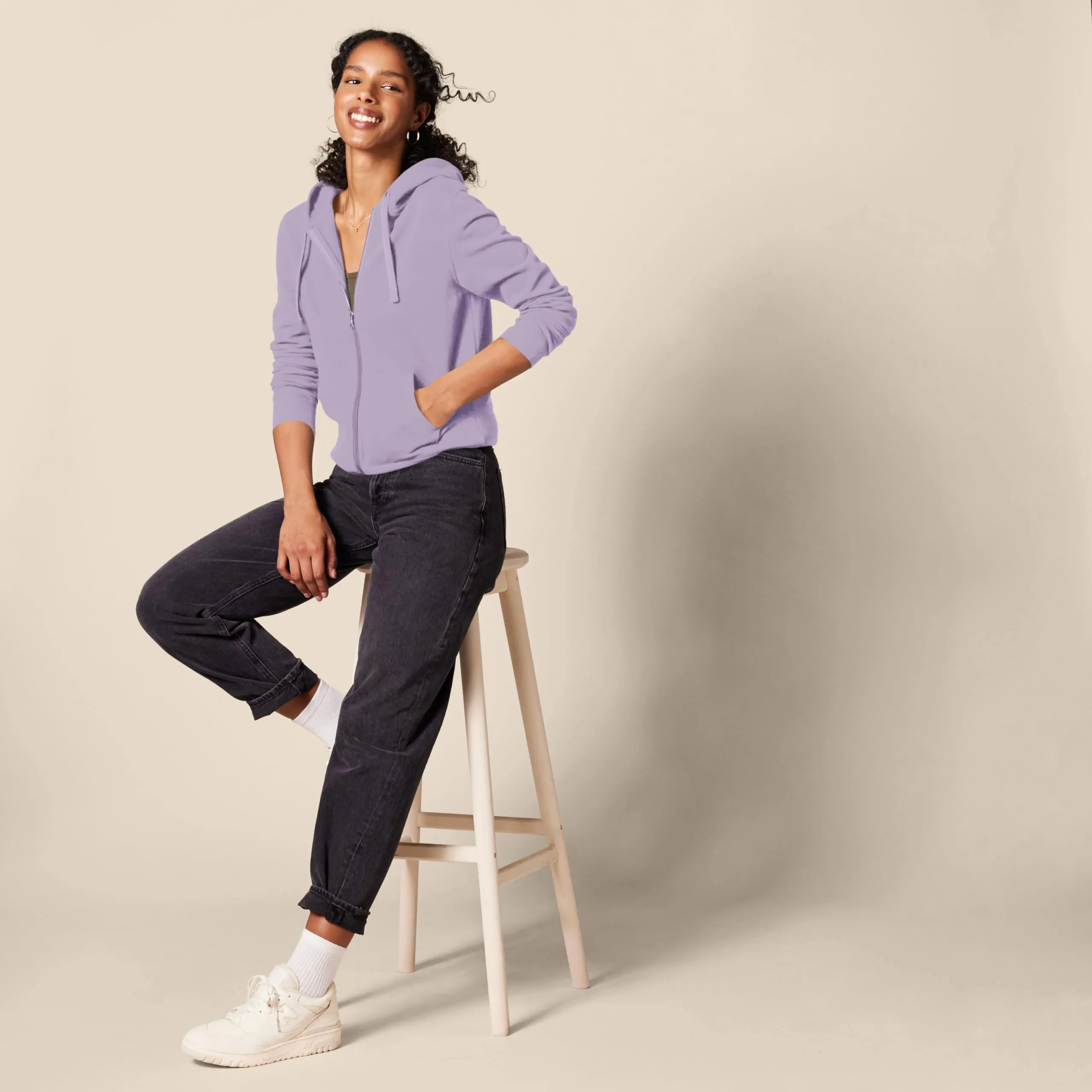 Amazon Essentials Felpa con Cappuccio e Zip Intera da Donna, UVA, S - immagine 5