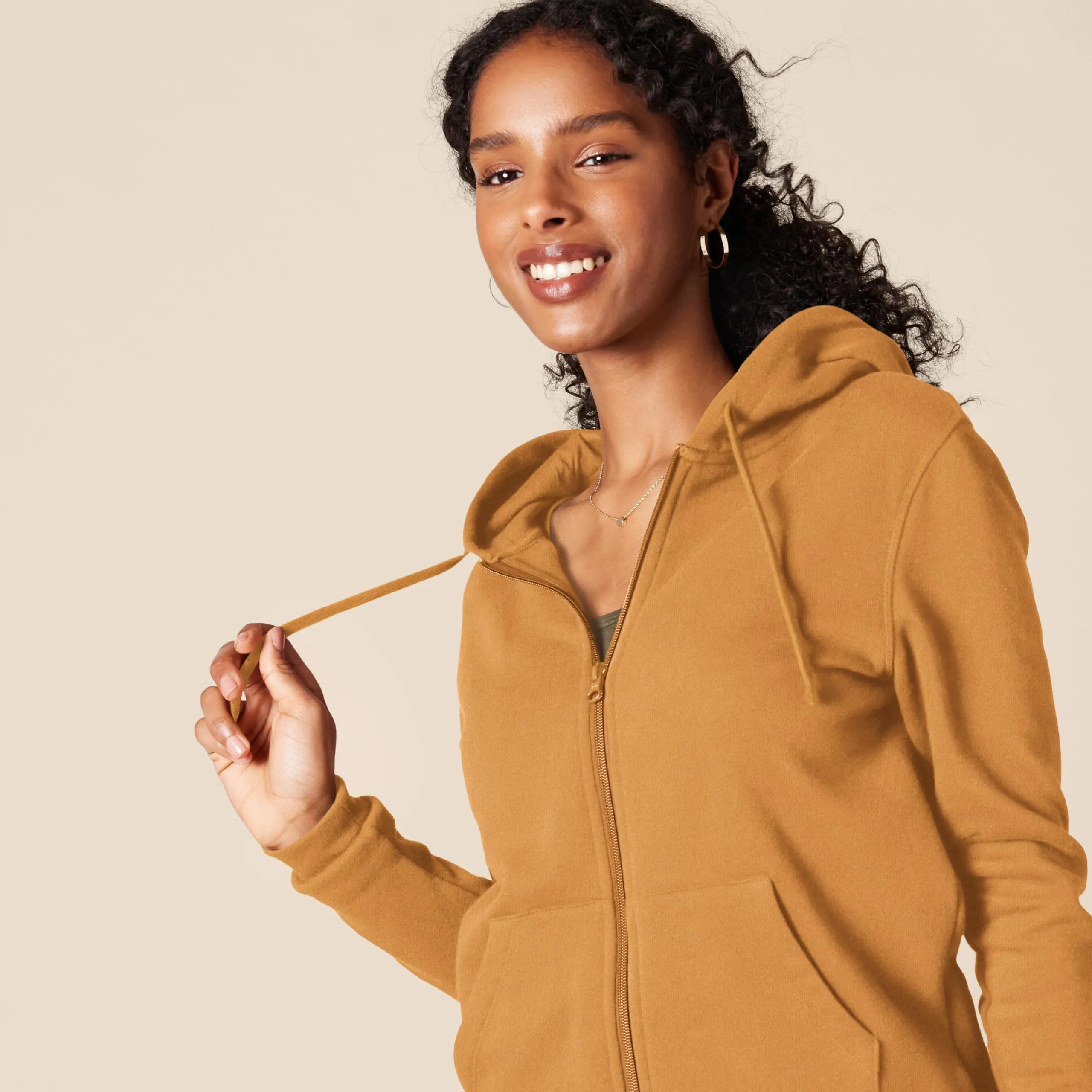 Amazon Essentials Felpa con Cappuccio e Zip Intera da Donna, Cammello Scuro, L - immagine 4
