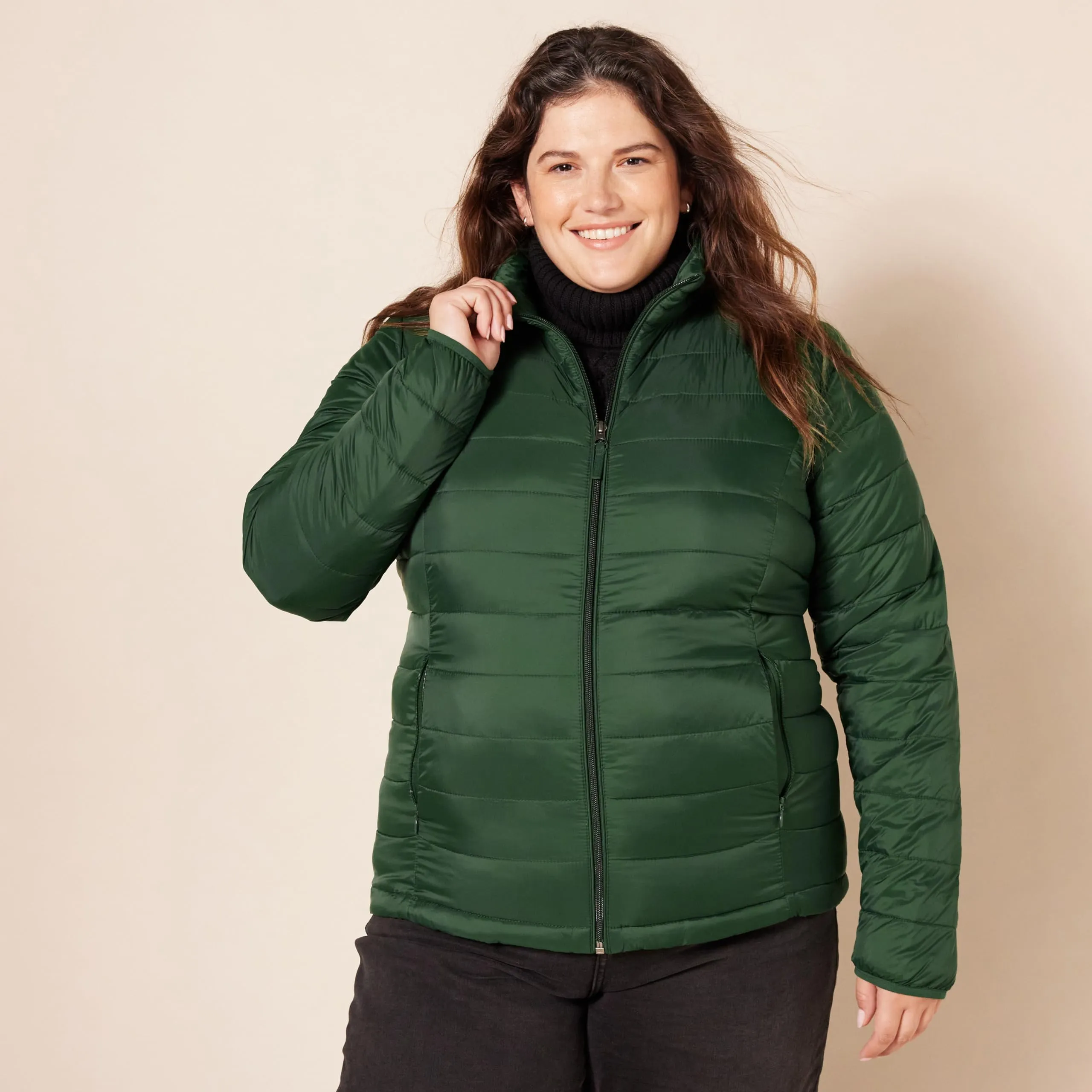 Amazon Essentials Piumino Leggero Resistente all'Acqua Ripiegabile Donna, Verde Scuro, S - immagine 6