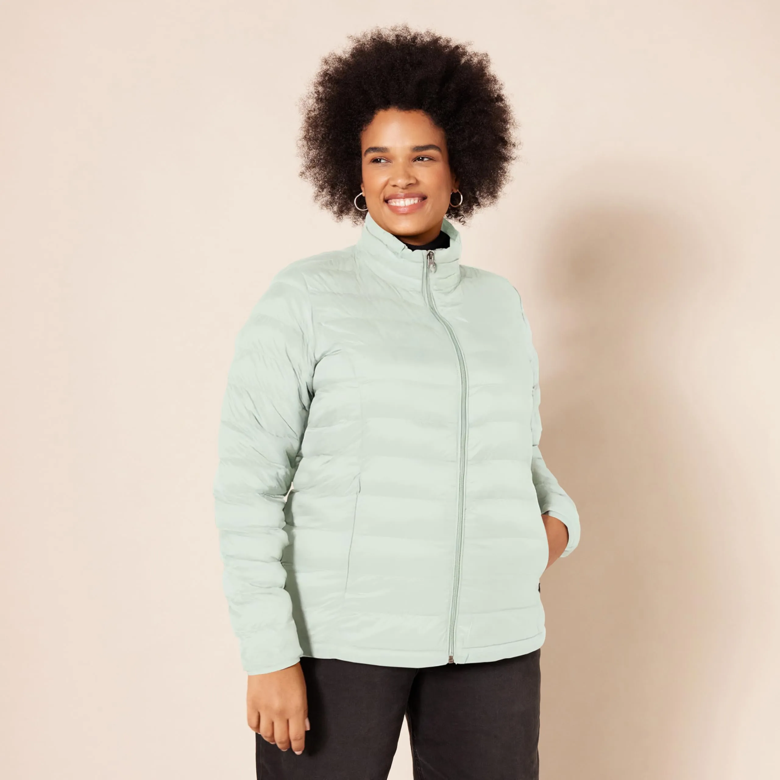 Amazon Essentials Piumino Leggero Resistente all'Acqua Ripiegabile Donna, Verde Salvia, XS - immagine 6
