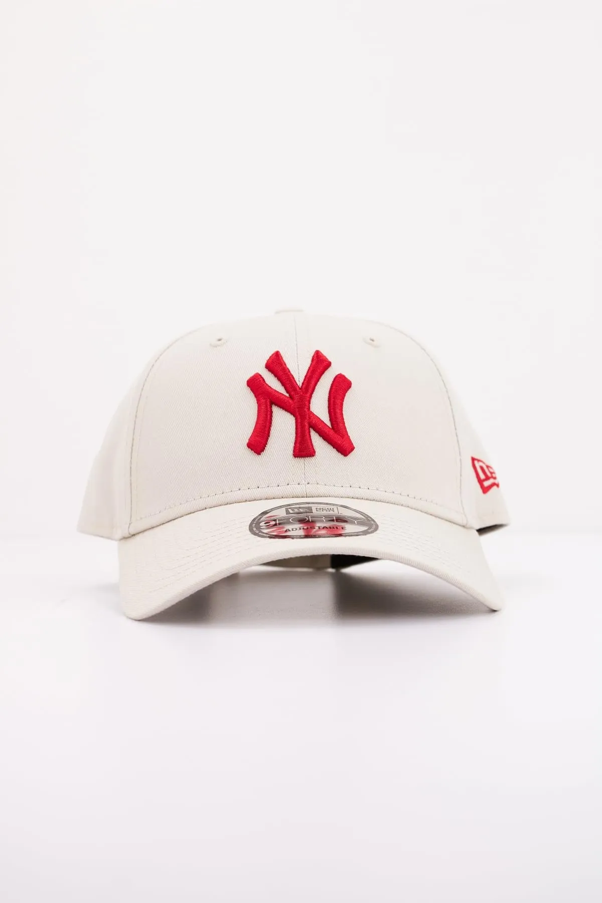 New Era New York Yankees MLB League Essential 9Forty Adjustable Hat - Beige Rosso - immagine 5