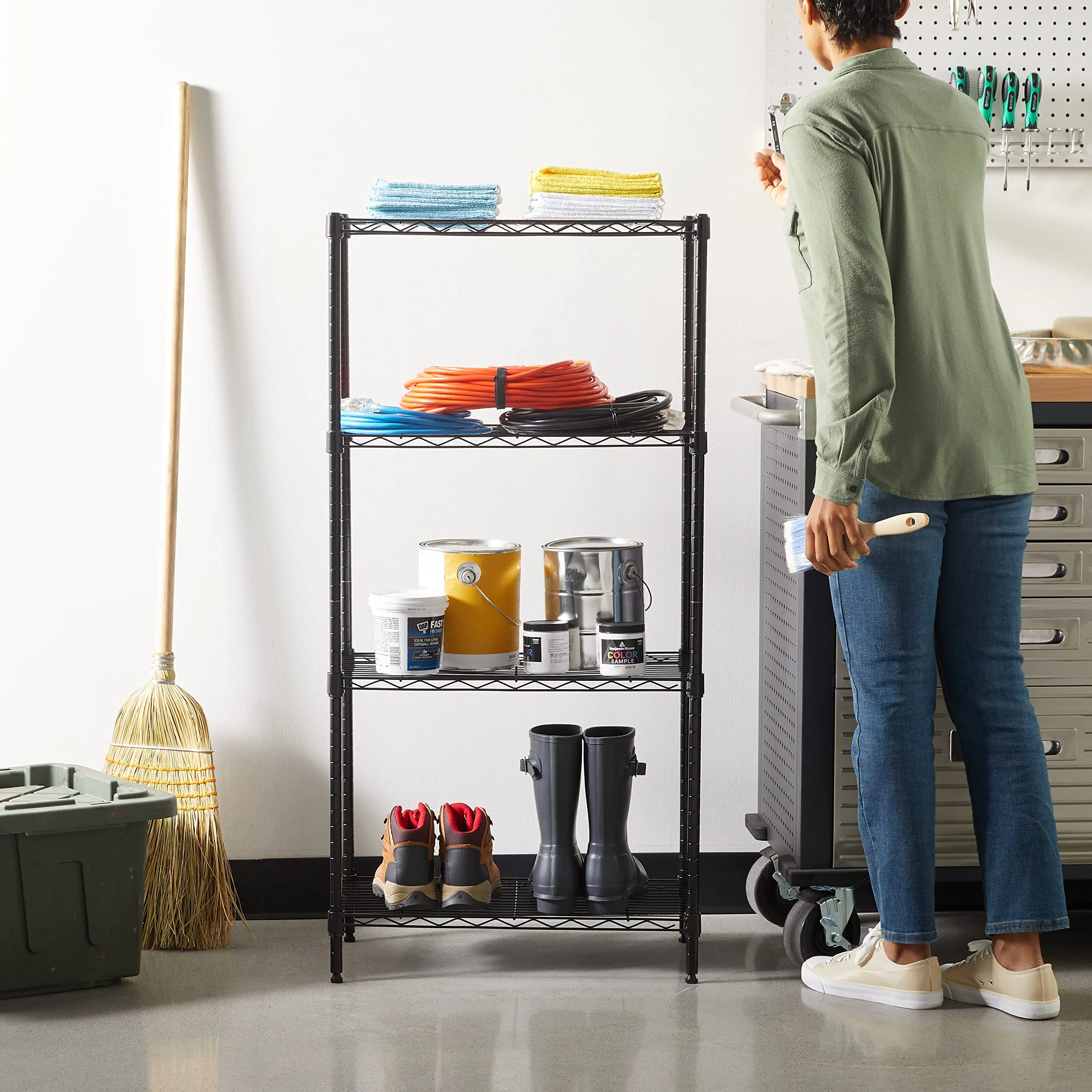 Amazon Basics Scaffaliera a 4 ripiani, Nero, 34 x 59 x 122 cm - immagine 2