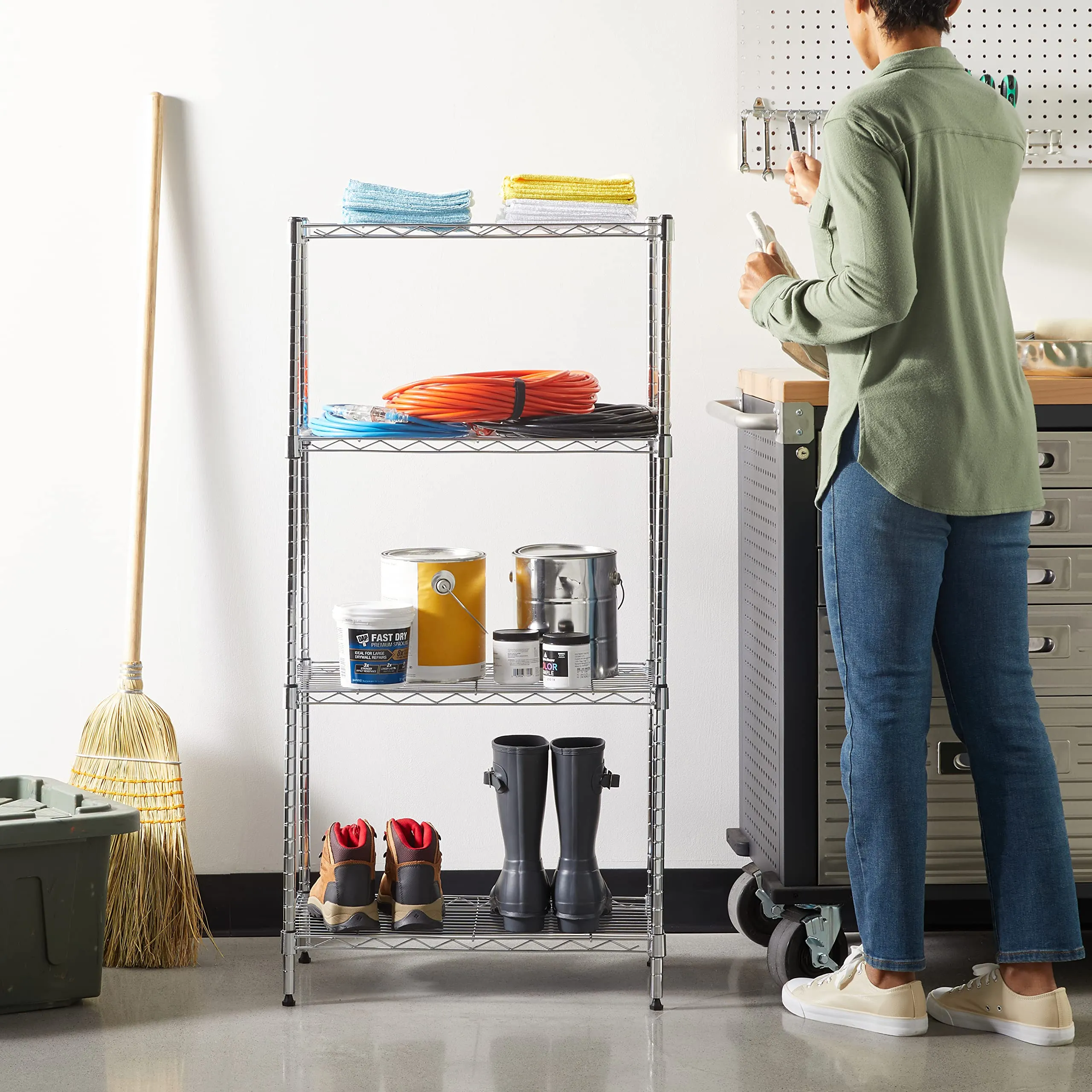 Amazon Basics Scaffaliera a 4 ripiani, Cromo, 34 x 59 x 122 cm - immagine 9