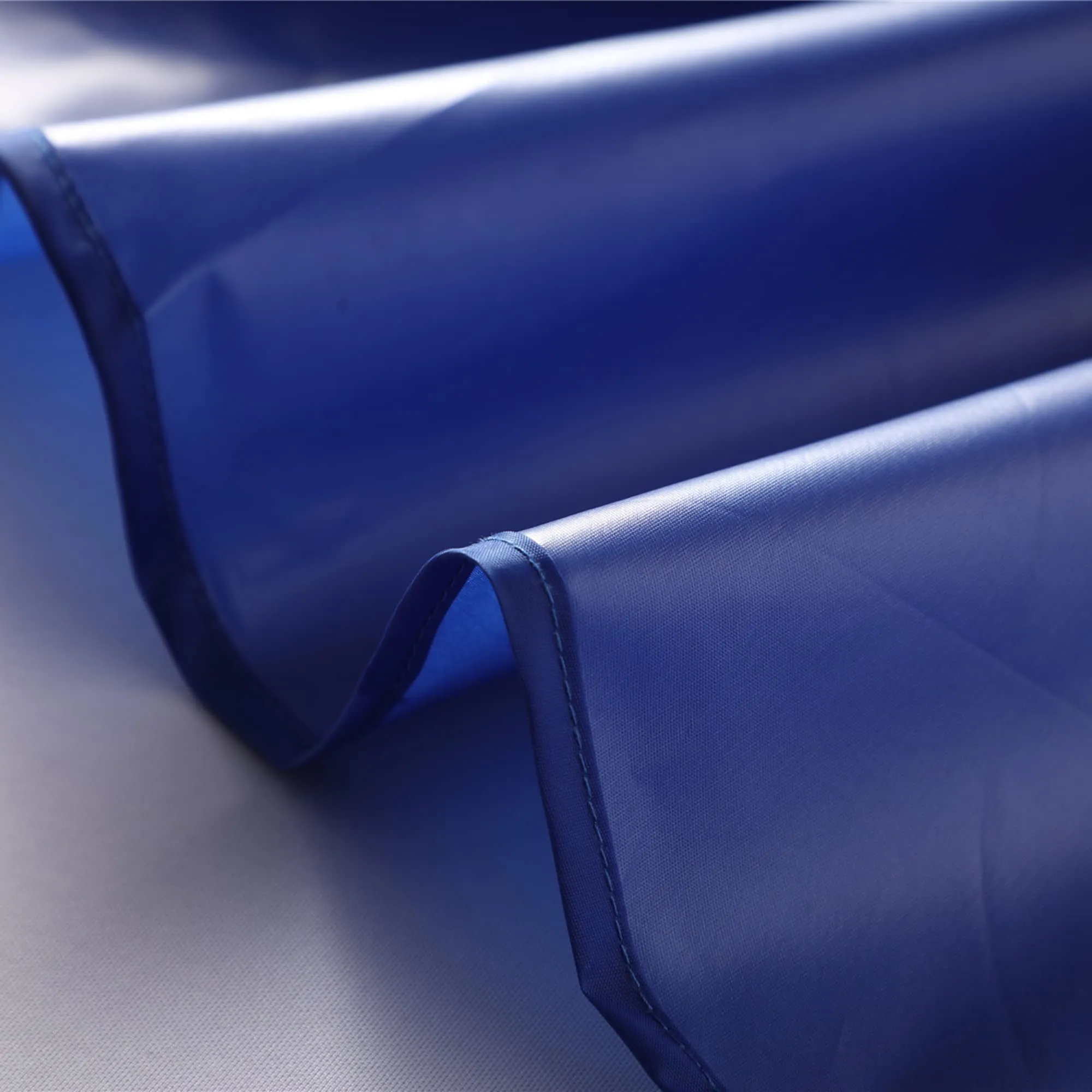 QIKADO Mantella Antipioggia per Bambini, Poncho Incappucciato Riutilizzabile, Blu/L - immagine 2