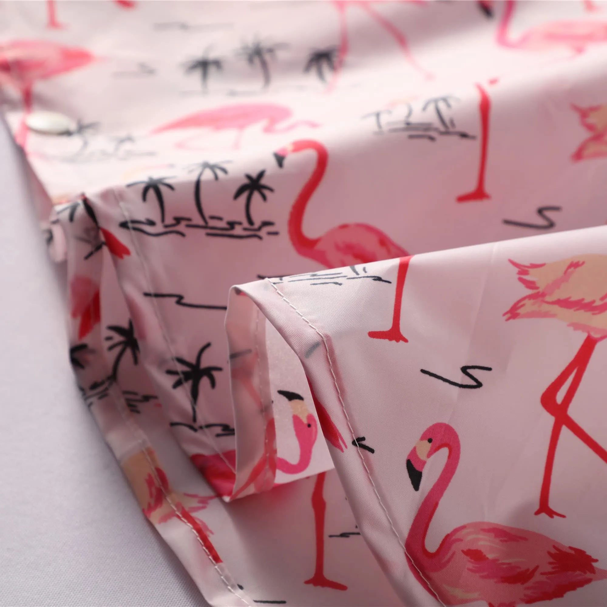 QIKADO Poncho Impermeabile Bambino con Cappuccio e Custodia, Roter Flamingo, 5-8 anni - immagine 4