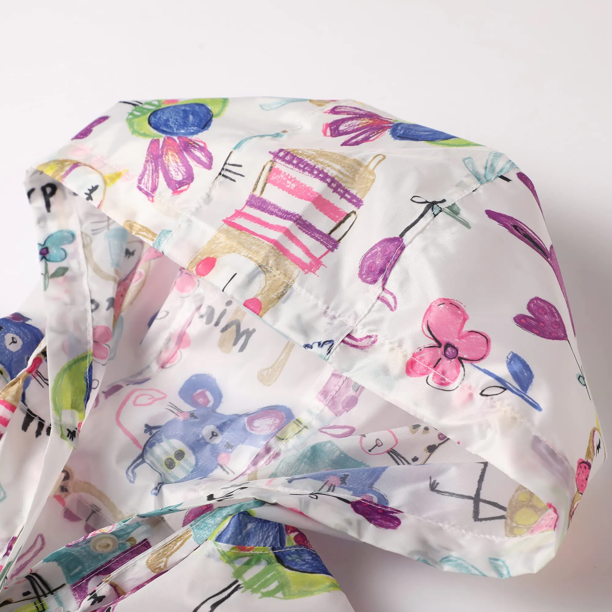 QIKADO Poncho Impermeabile per Bambini con Cappuccio e Borsa Portaoggetti, S - immagine 2