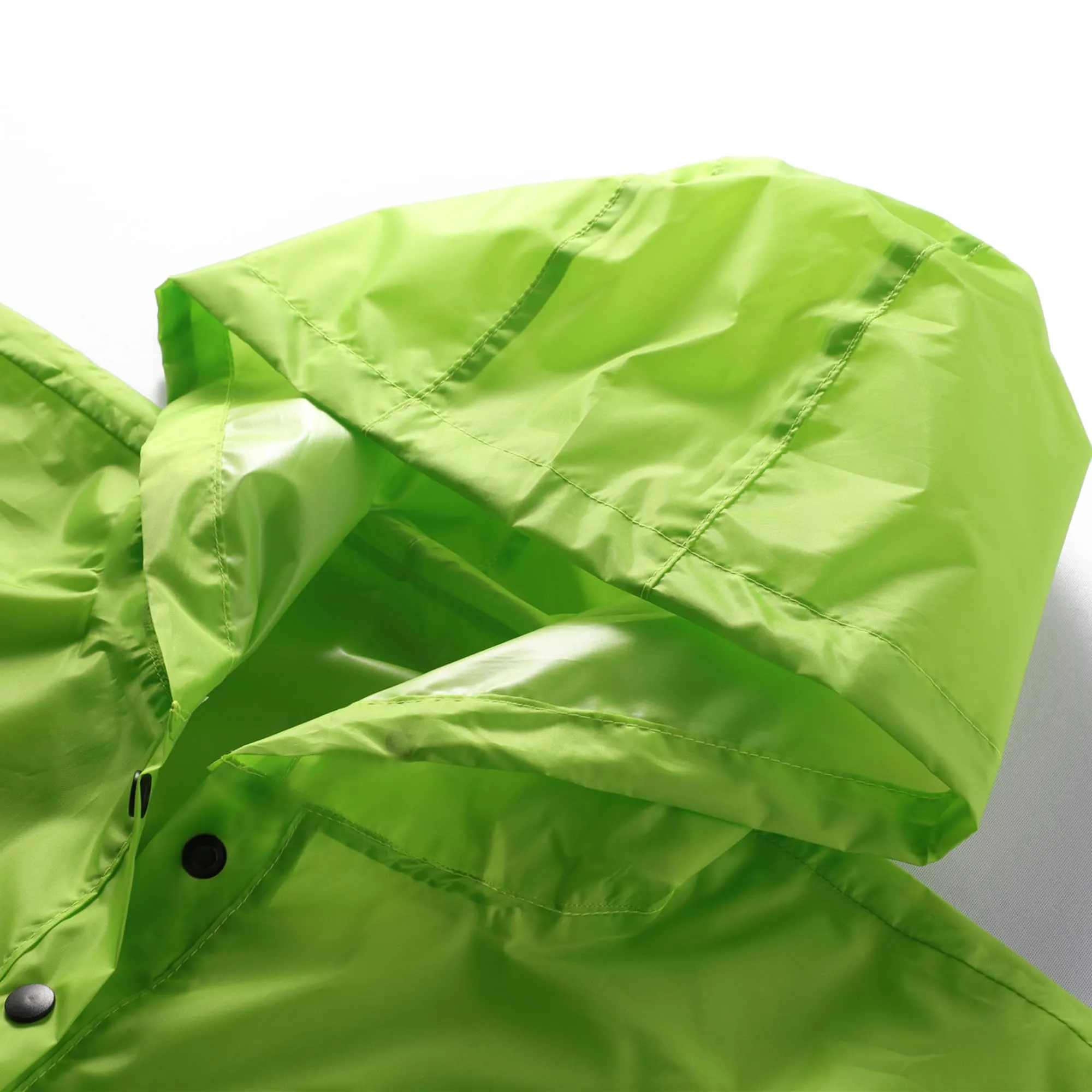 QIKADO Poncho Impermeabile Unisex con Cappuccio per Bambini, Verde, M - immagine 4